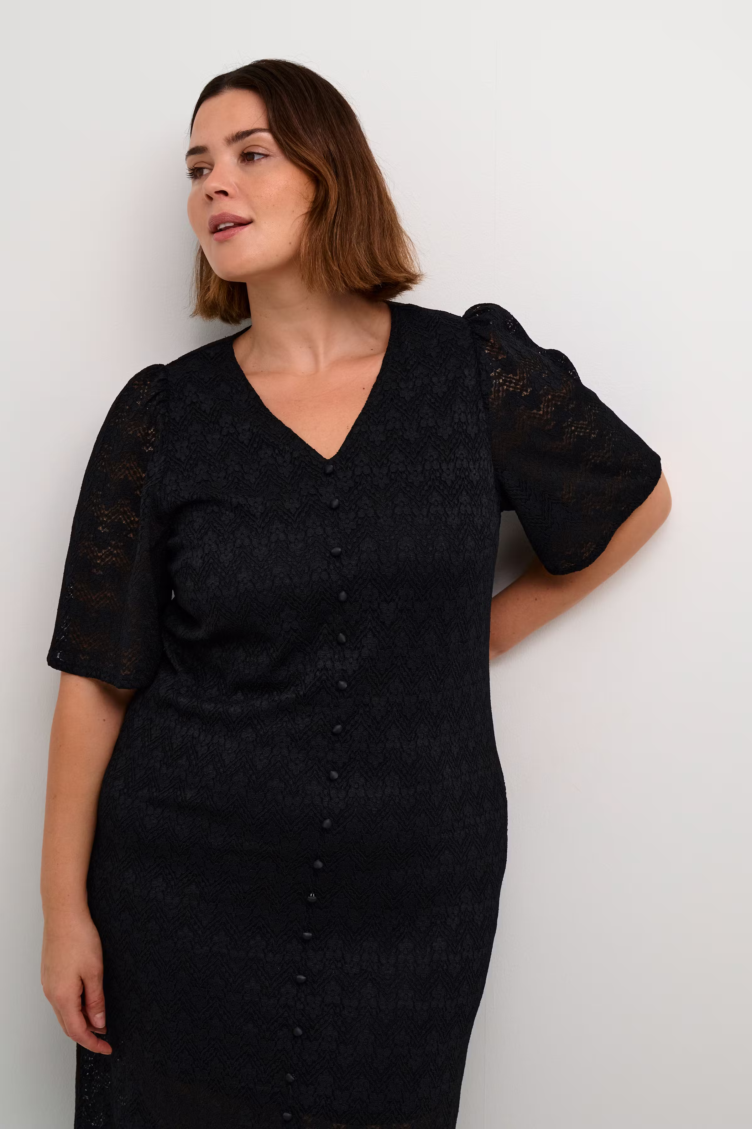 KCsamalia Spitzenkleid LOOKBOOK FRONT 10582754-100121