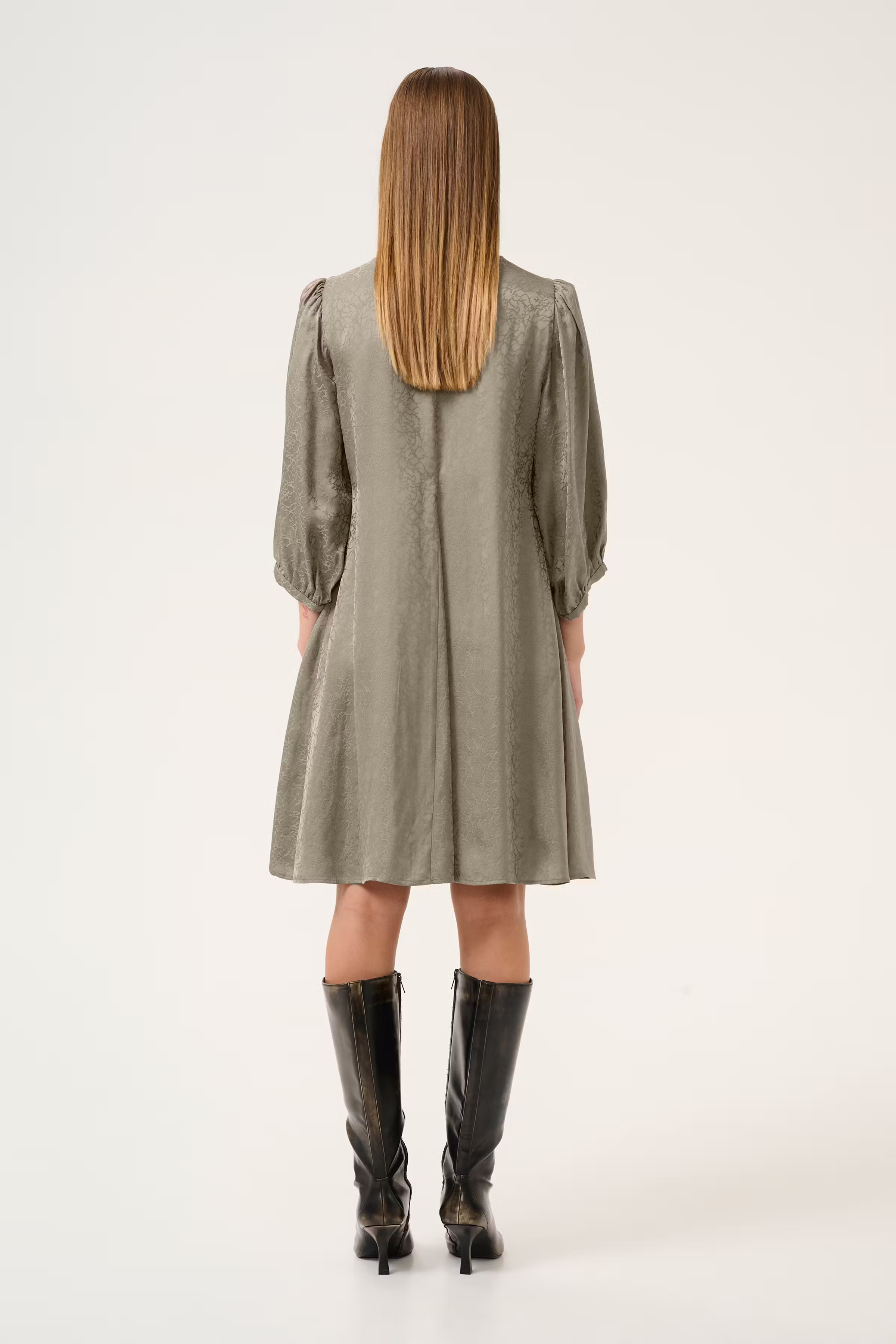 KBTrinity Dress LOOKBOOK BACK 10105281-181110