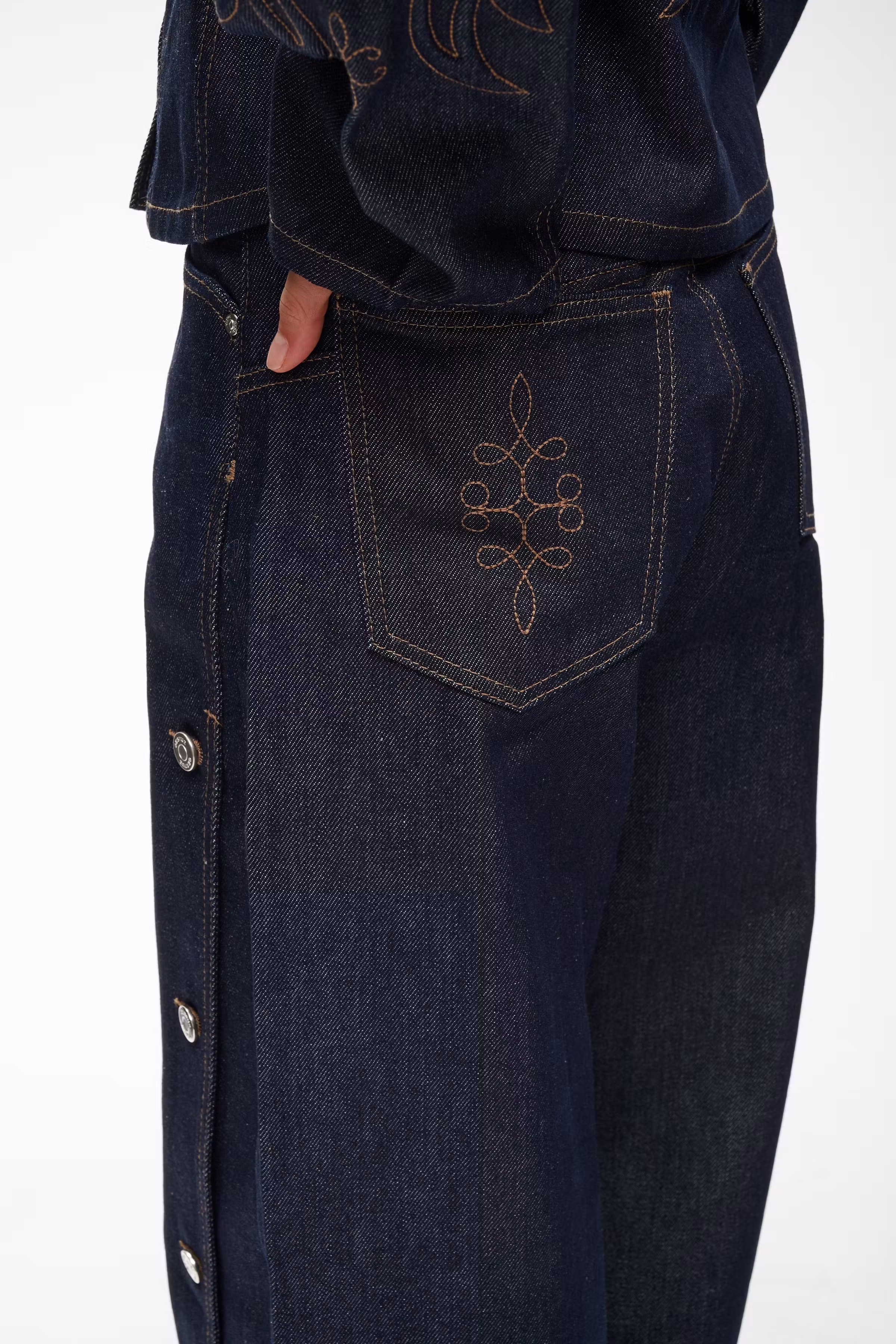 GZthenna Jeans LOOKBOOK DETAIL 10911982-105699
