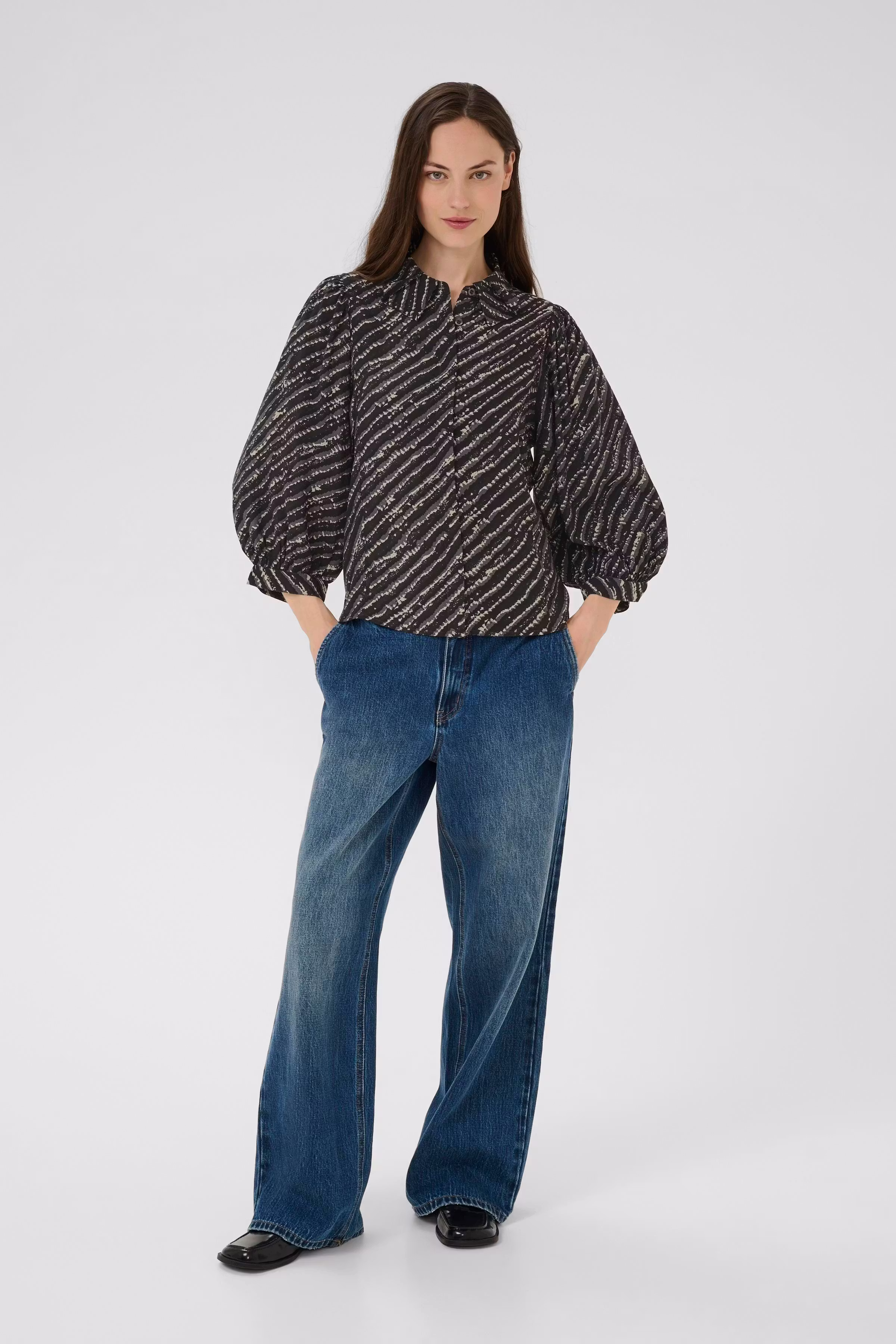 KBDavina Bluse LOOKBOOK FRONT 10105784-108912