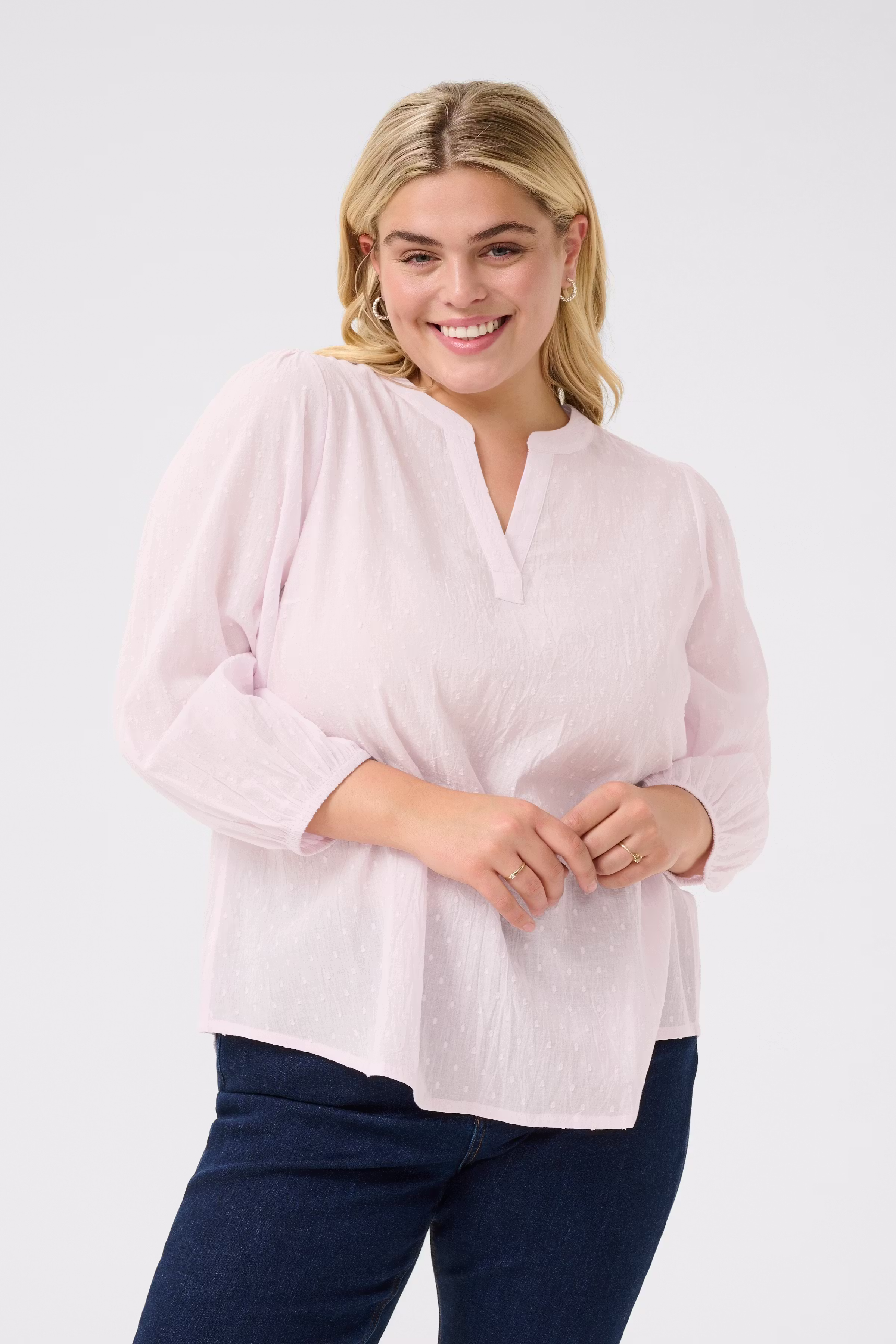 KCsilla Bluse LOOKBOOK FRONT 10583327-133405