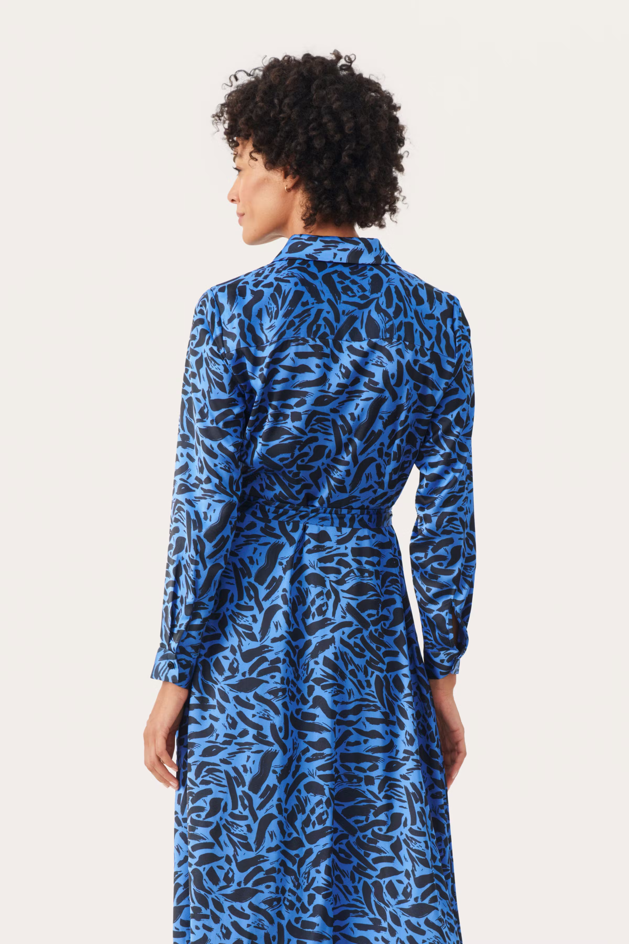 ShelbyPW Satinklänning LOOKBOOK BACK 30308342-302619