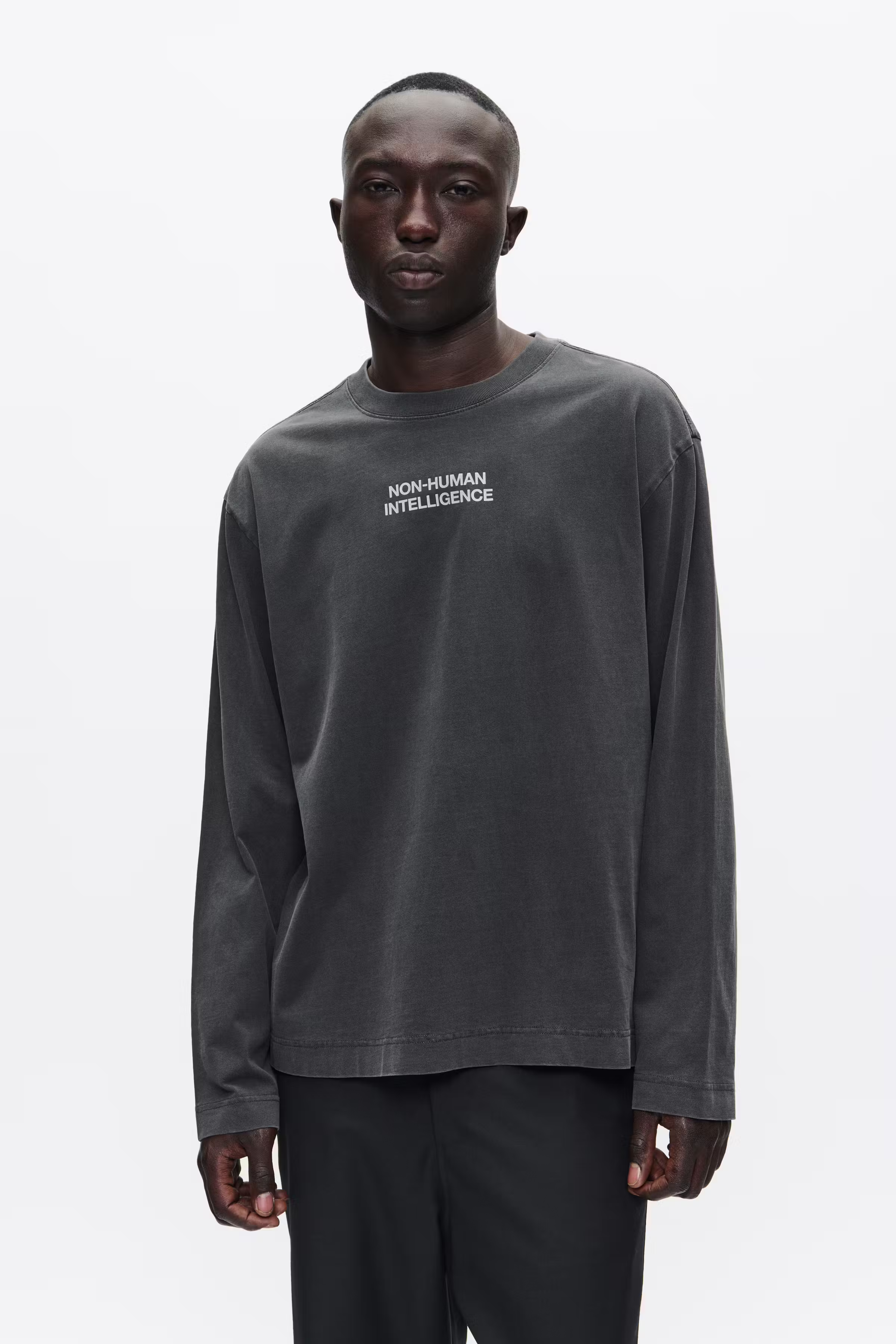 WWRyan T-shirt LOOKBOOK FRONT 30251796-304420