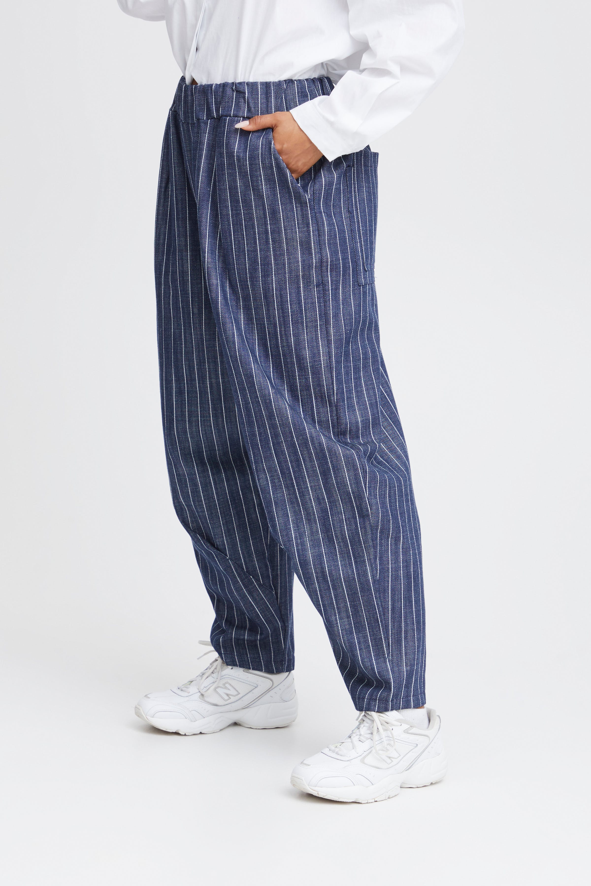 SBFILIPPA Broek LOOKBOOK FRONT 22100502-193923