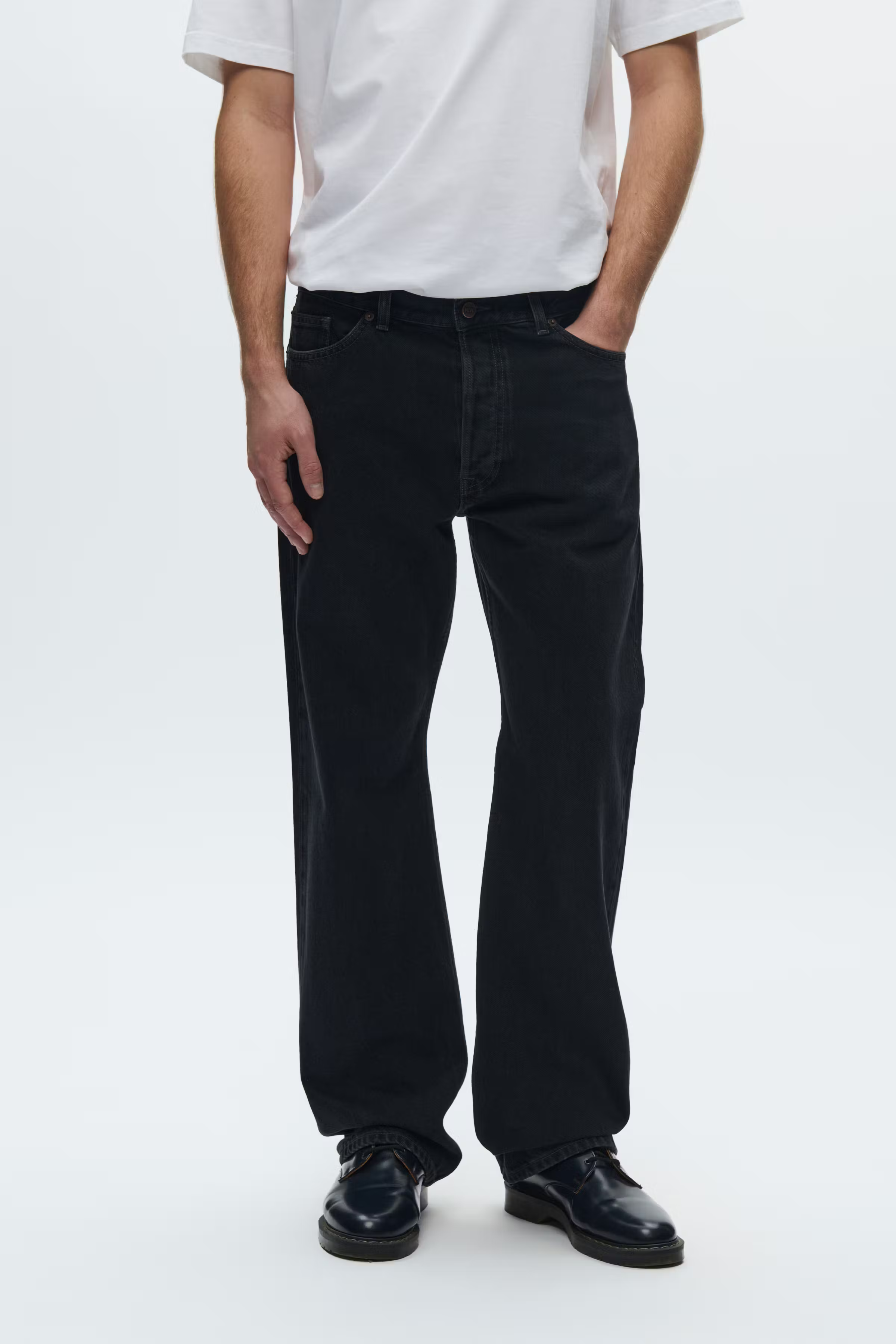 WWType 2 Jeans LOOKBOOK FRONT 30251601-304315