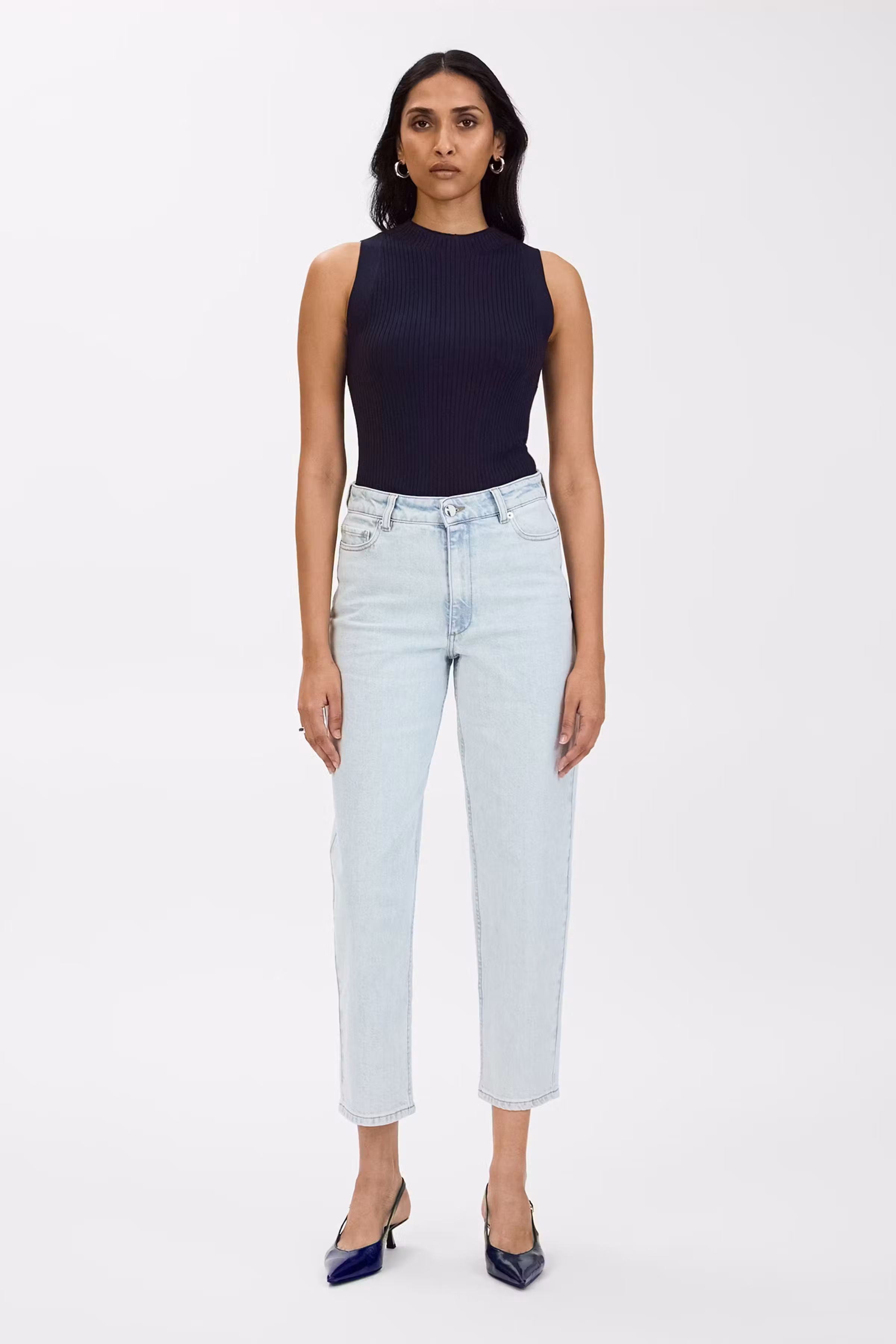 IOPETRA JEANS LOOKBOOK FRONT 30600612-BL806