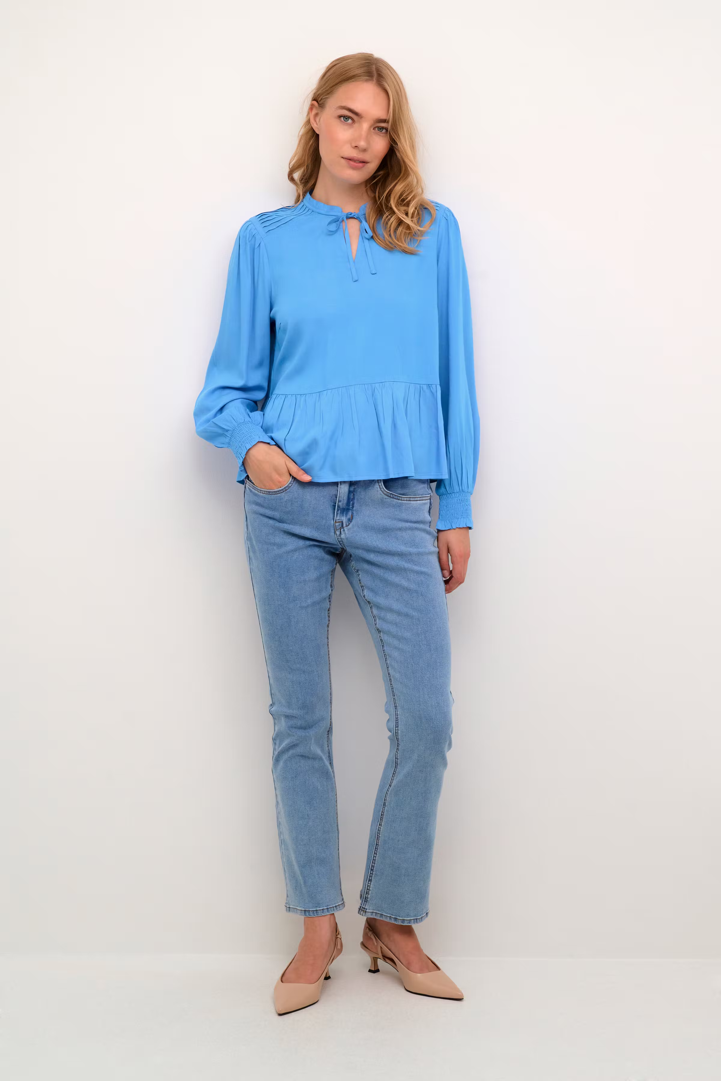 CRIna Blouse LOOKBOOK FRONT 10612228-174041