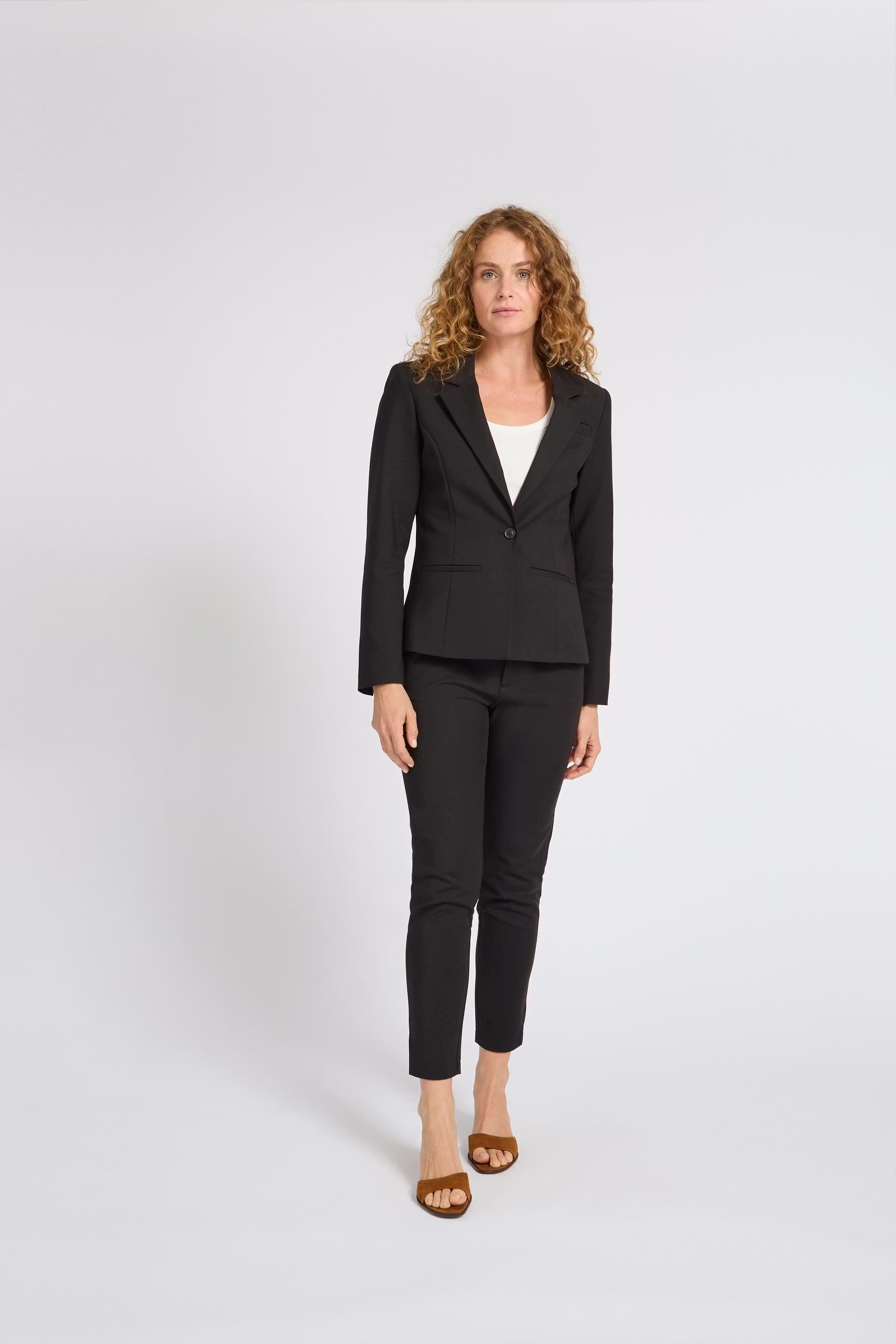 PZBINDY Blazer LOCATION NONE 50210337-193911