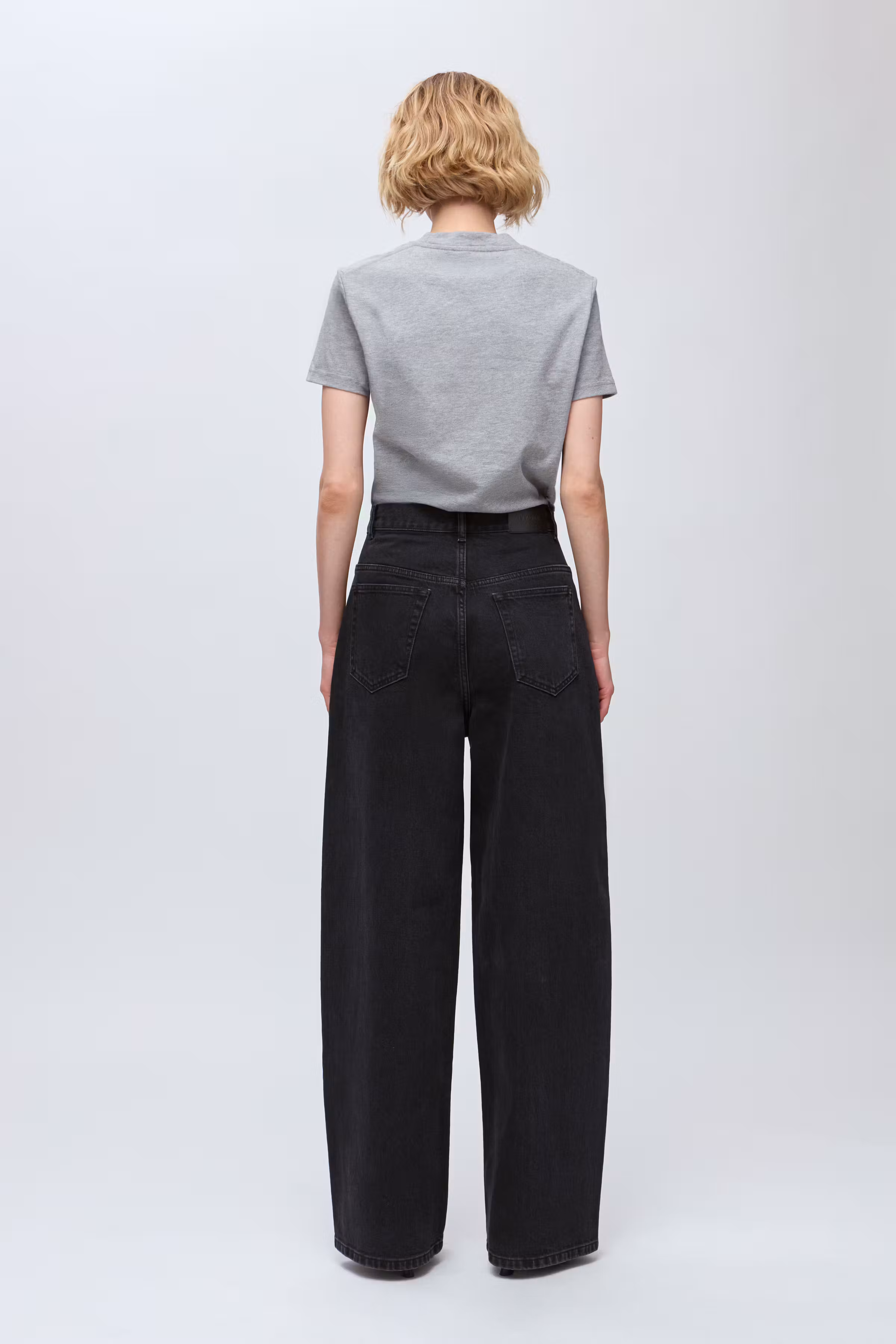 IOPanna Jeans LOOKBOOK BACK 30600161-BK999