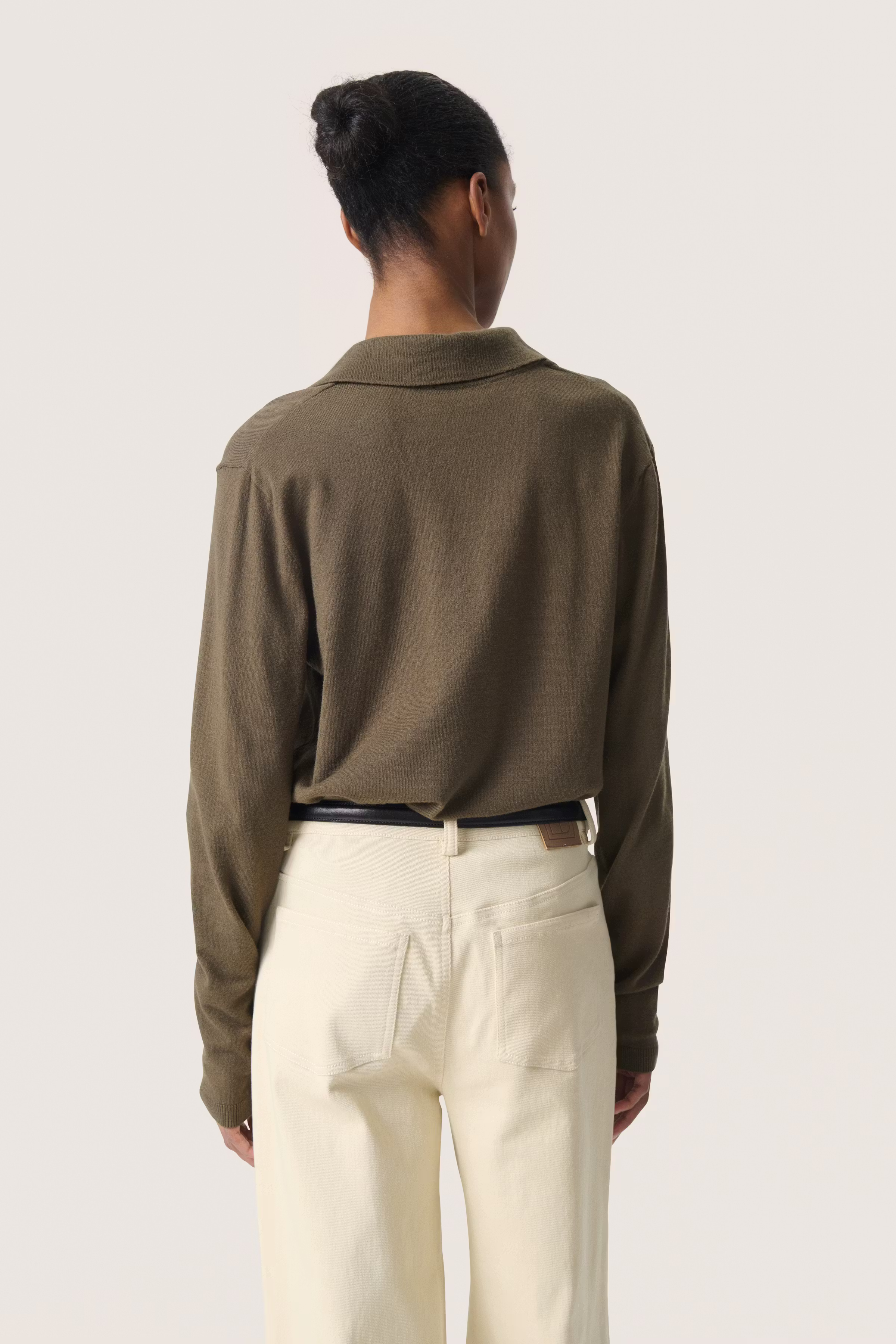 SLSpina Pullover LOOKBOOK BACK 30408571-190822