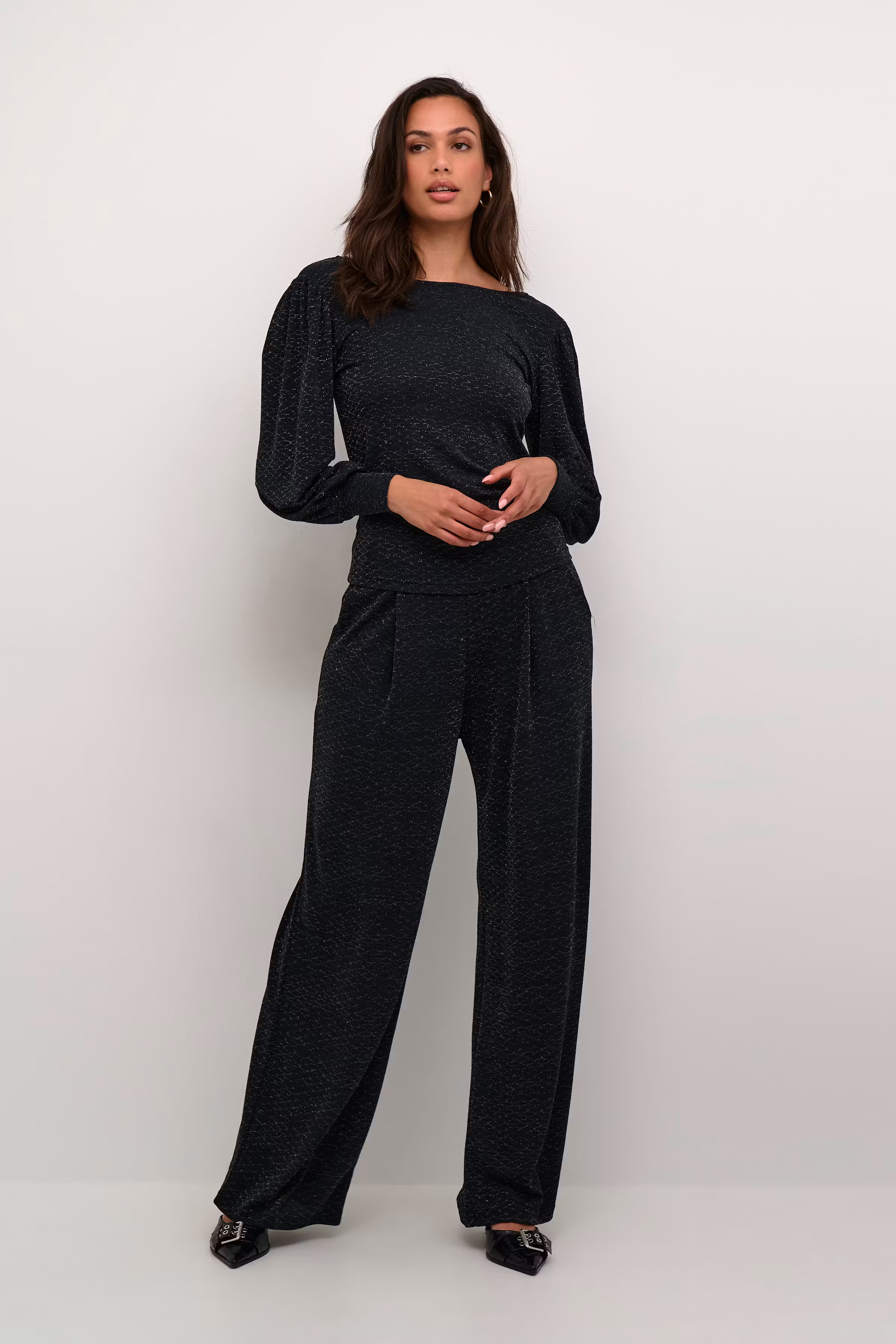KAellie Glimmerbluse LOOKBOOK FRONT 10509225-106618