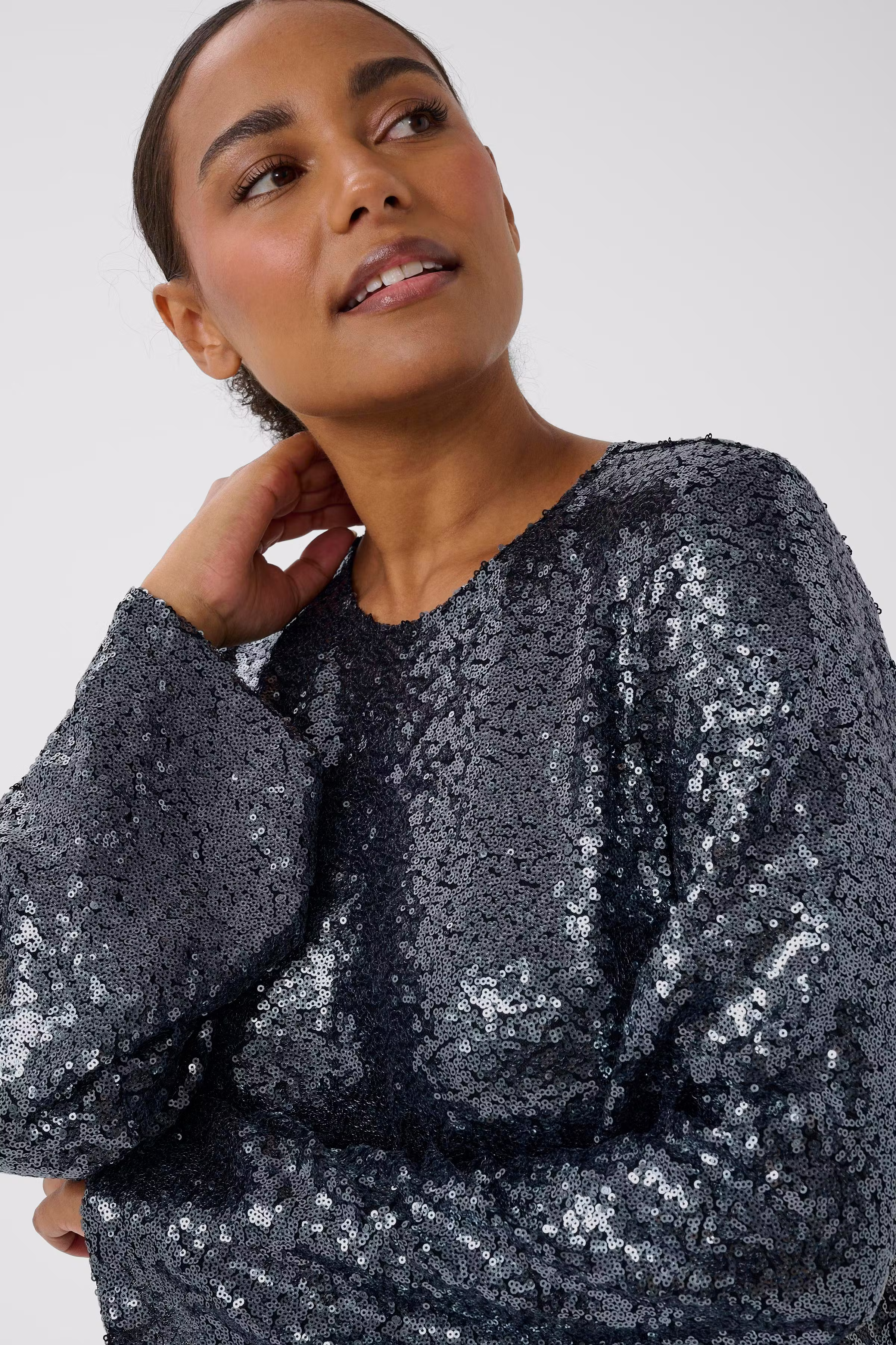 KAlau Kjole LOOKBOOK DETAIL 10510995-108670