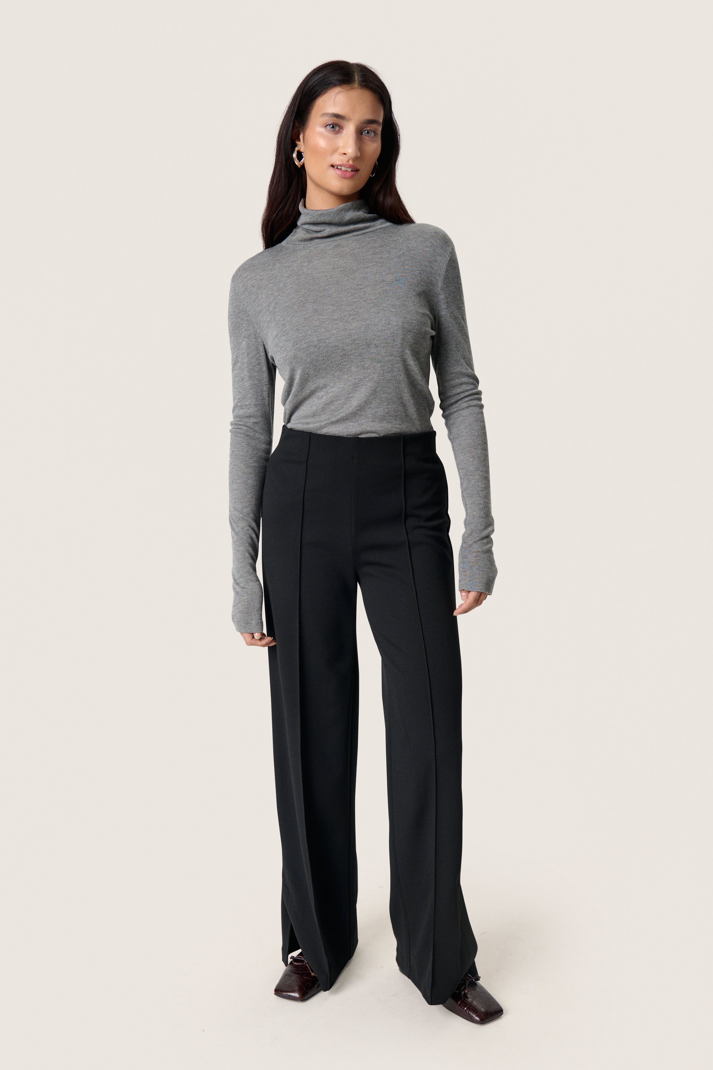 SLBea Trousers LOOKBOOK FRONT 30407618-194008