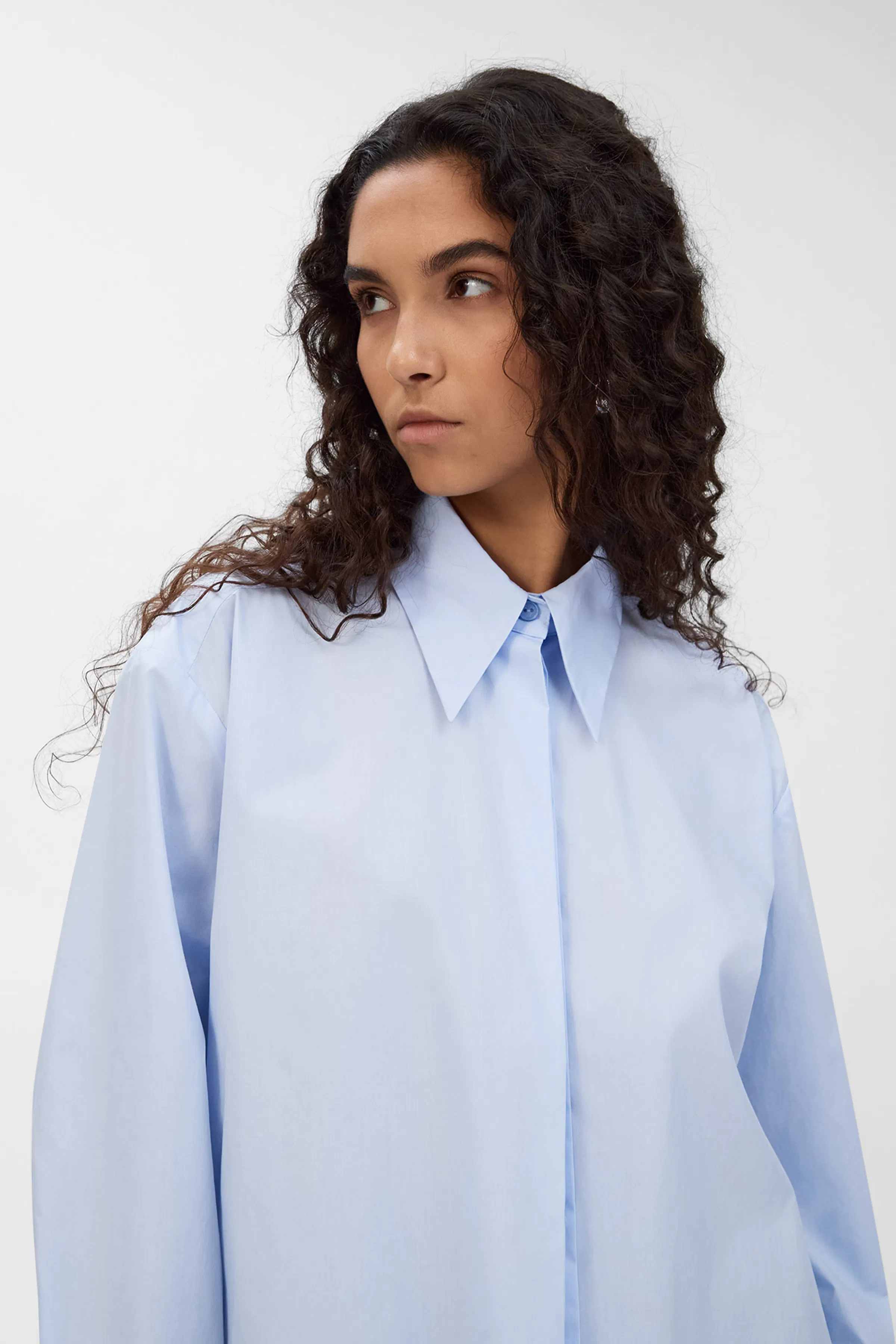 IOELVIE Bluse LOOKBOOK FRONT 30600573-BL808