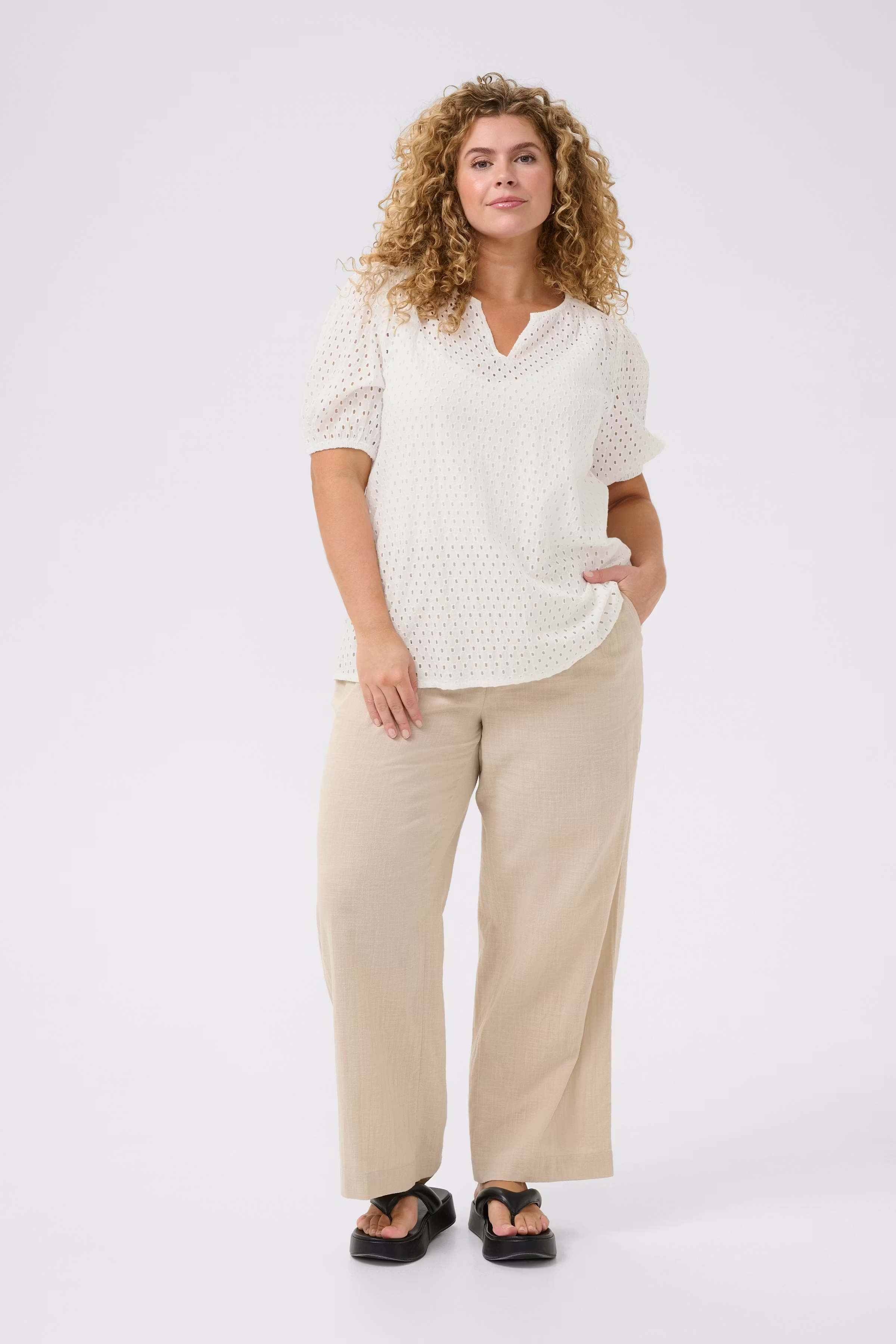KCrubia Blouse LOOKBOOK FRONT 10583197-110602
