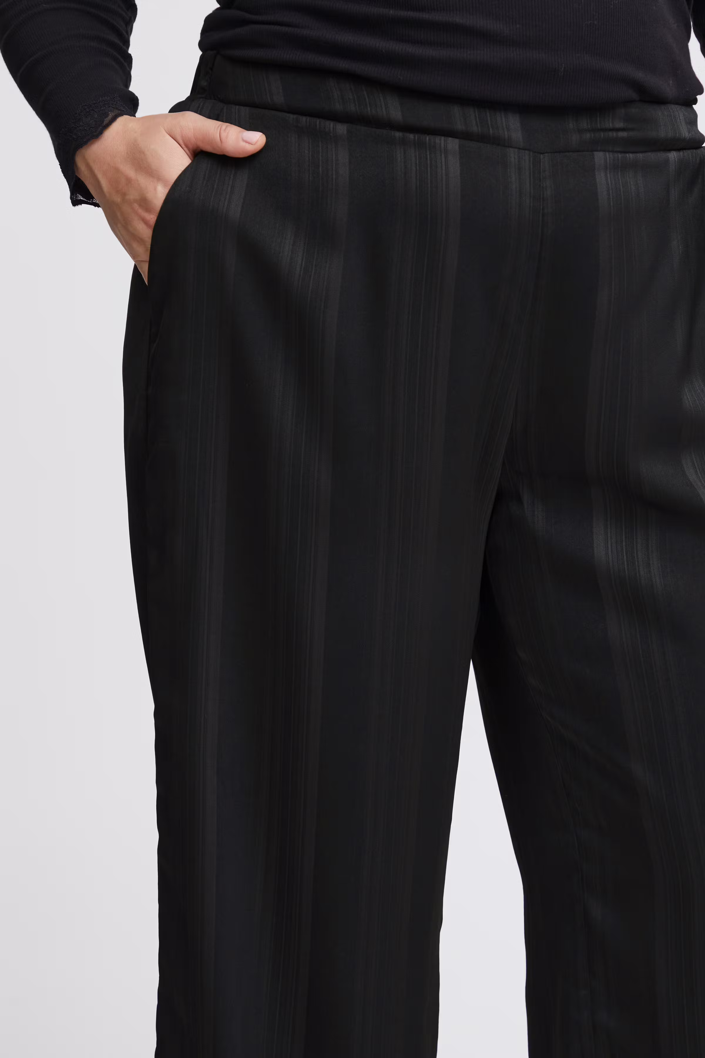 FPYNDA Broek LOOKBOOK DETAIL 20613094-200113