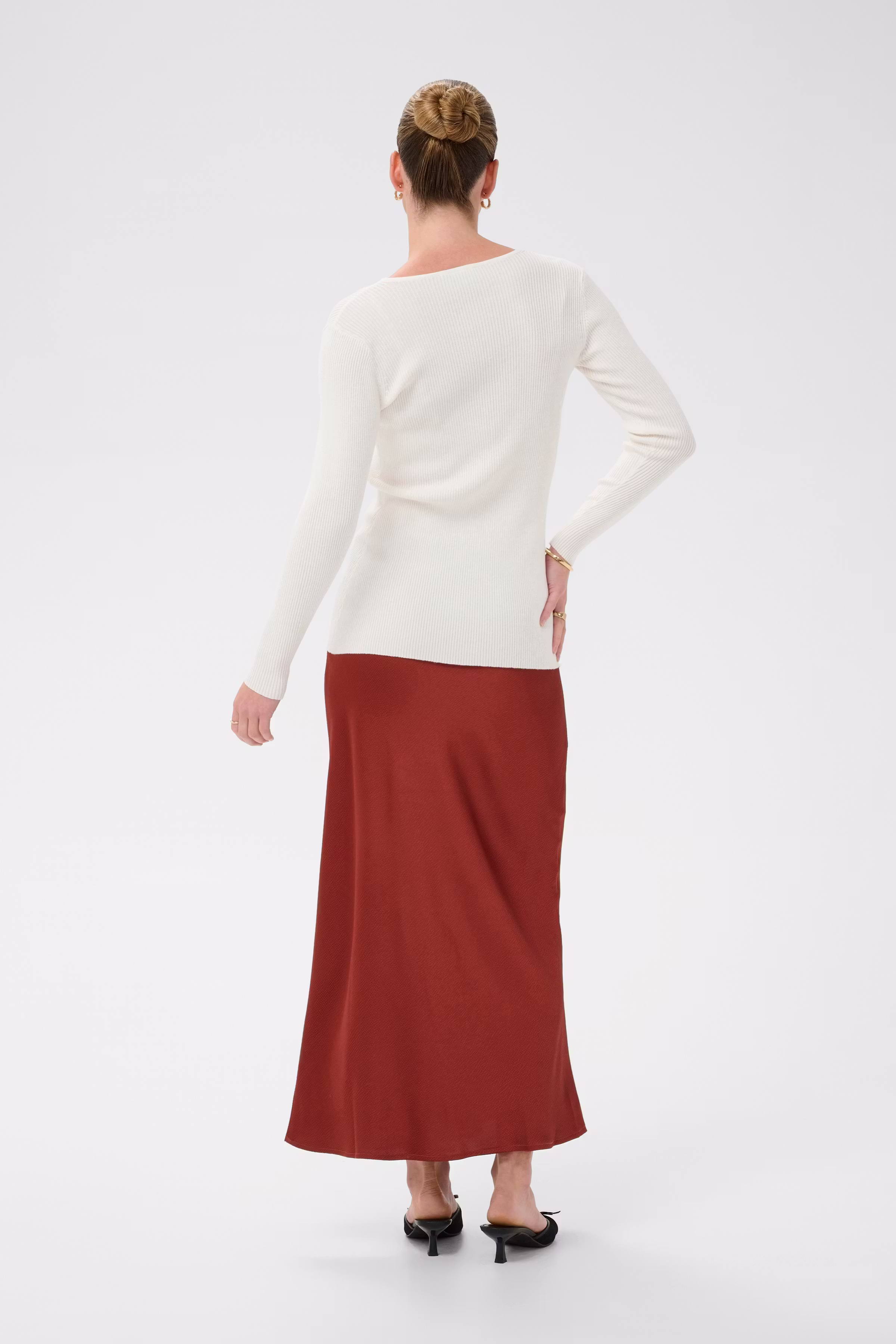 KAindira Cardigan LOOKBOOK BACK 10510184-110602