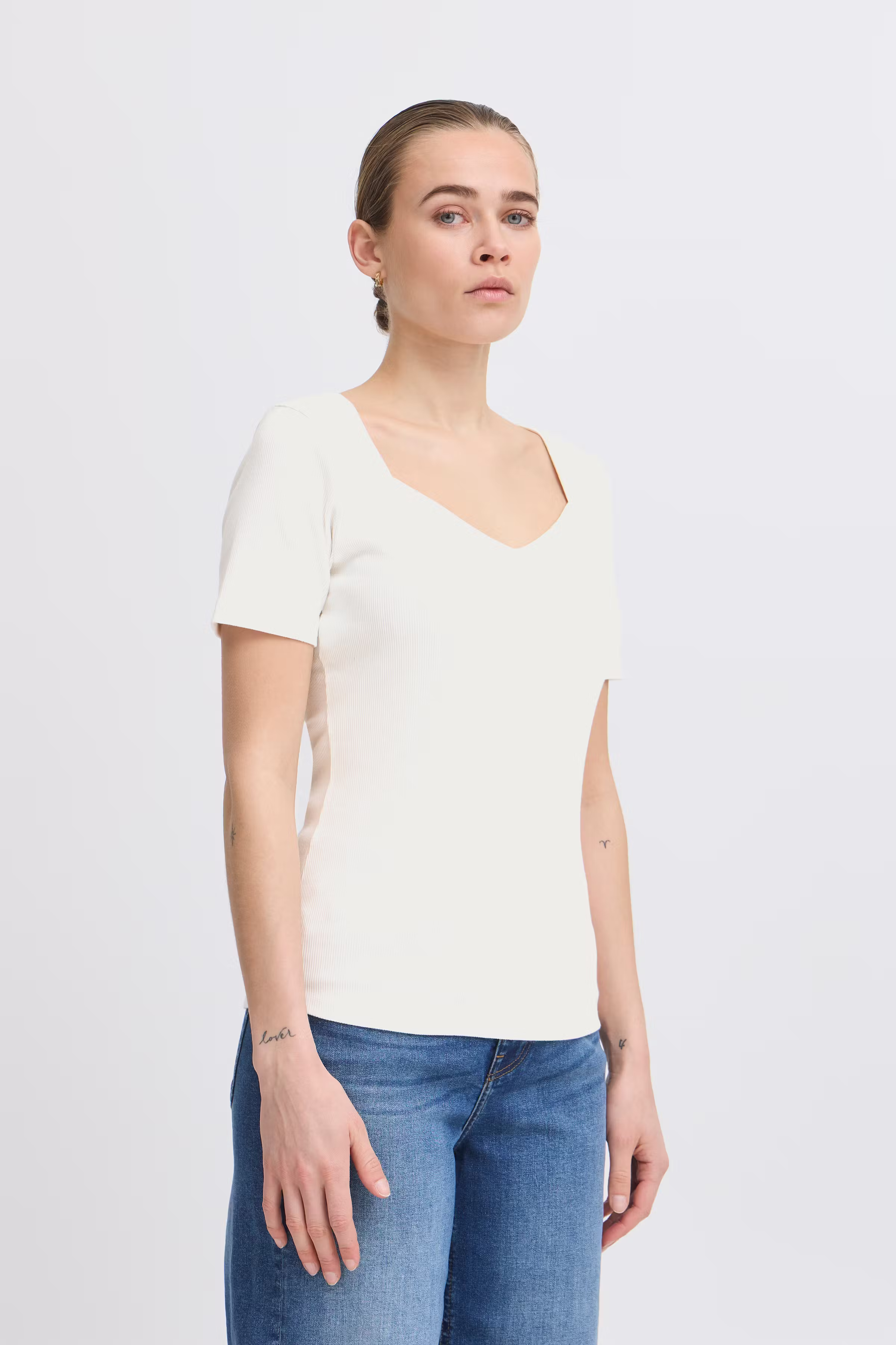 IHORETA T-shirt LOOKBOOK FRONT 20120617-114201