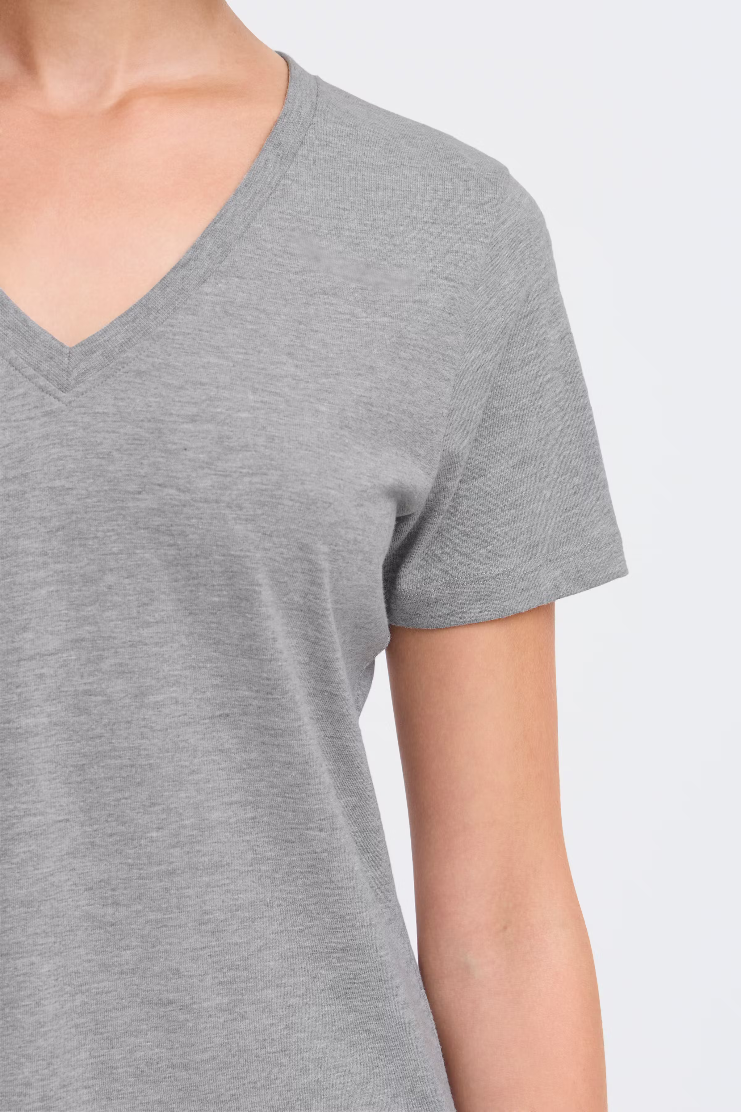 IHPALMER V-neck T-shirt LOOKBOOK DETAIL 20120348-200318