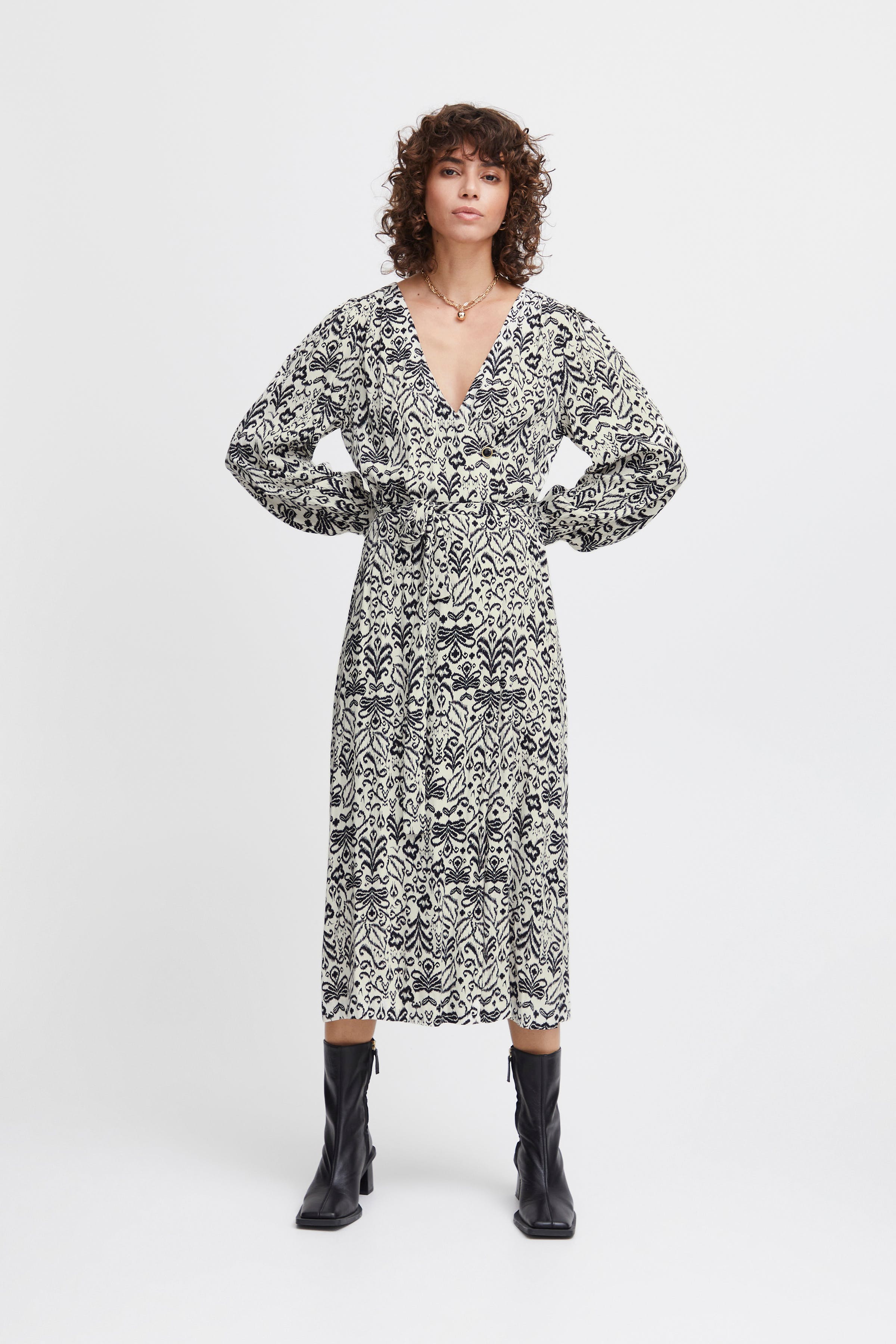 IRROSIE Klänning LOOKBOOK FRONT 20119604-202405