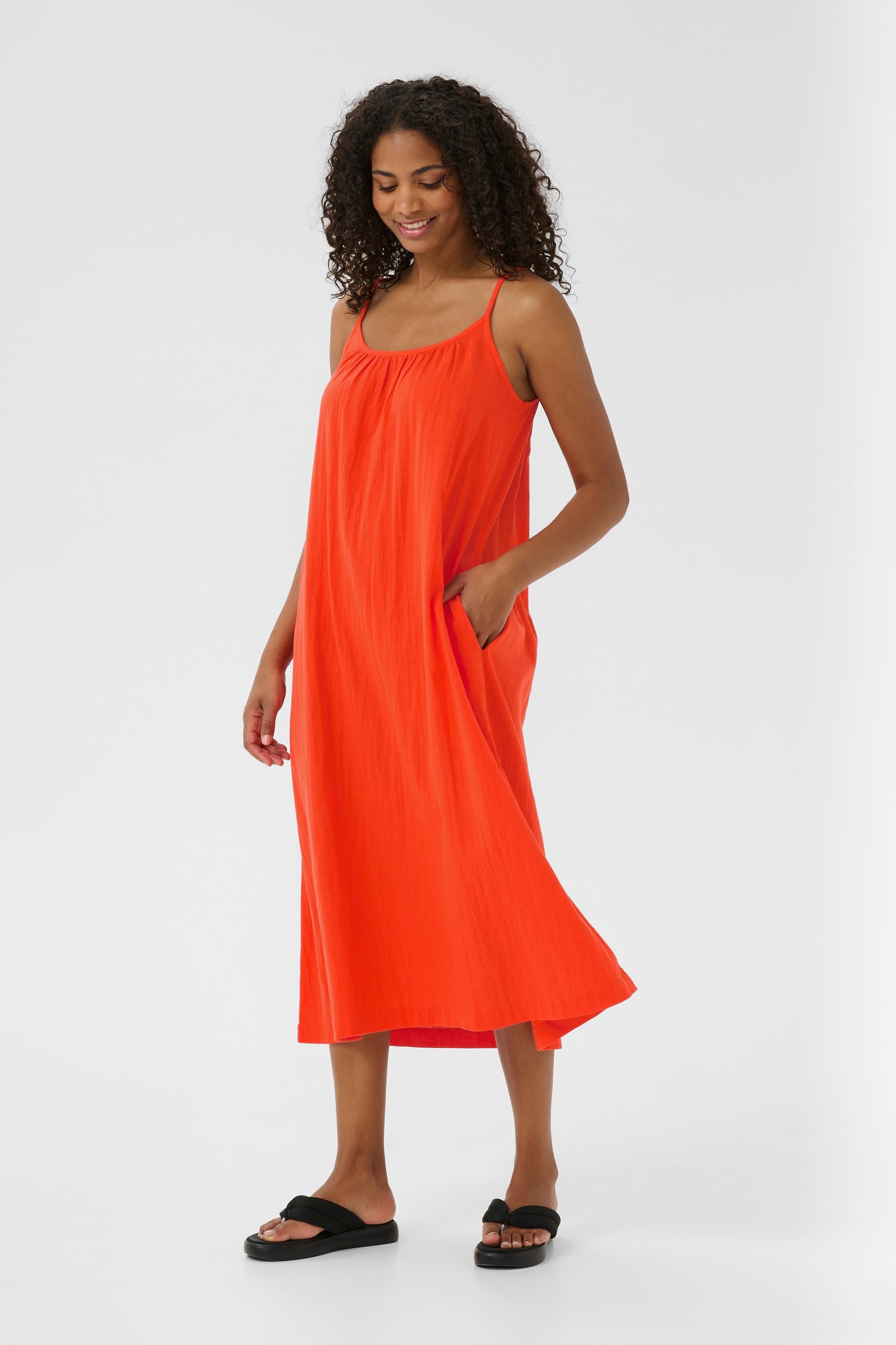 KApauline Dress LOOKBOOK FRONT 10508562-171558