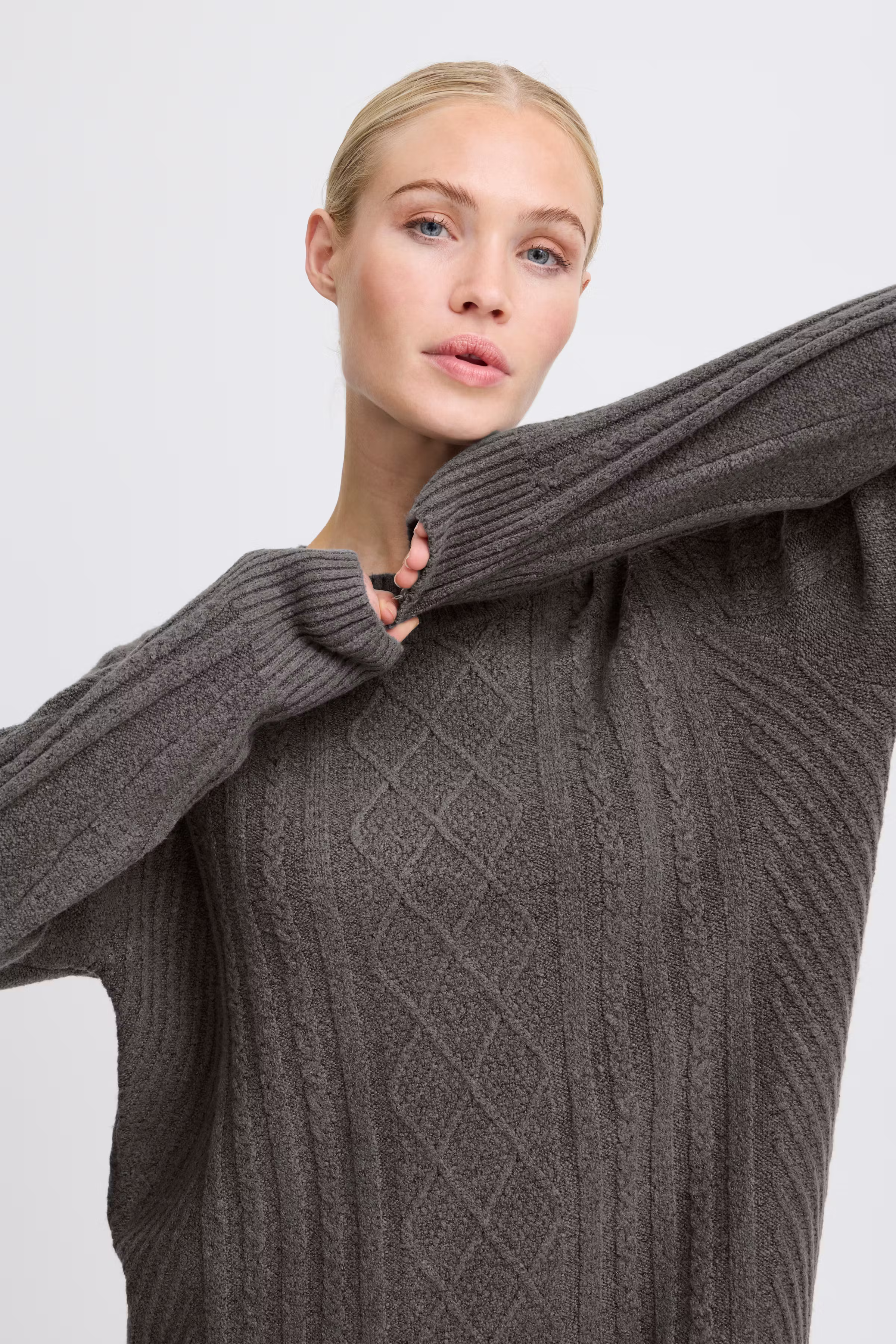 BYMEDI Kjole LOOKBOOK DETAIL 20815668-200456