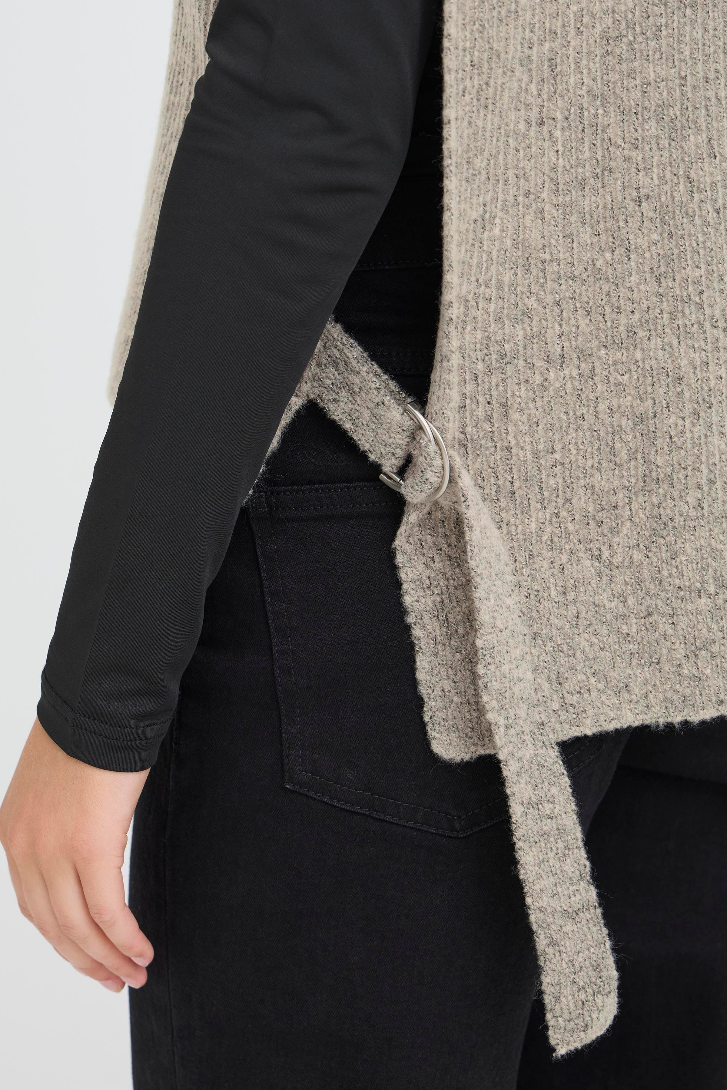 IAMAISE Poncho LOOKBOOK FRONT 20124790-1304011