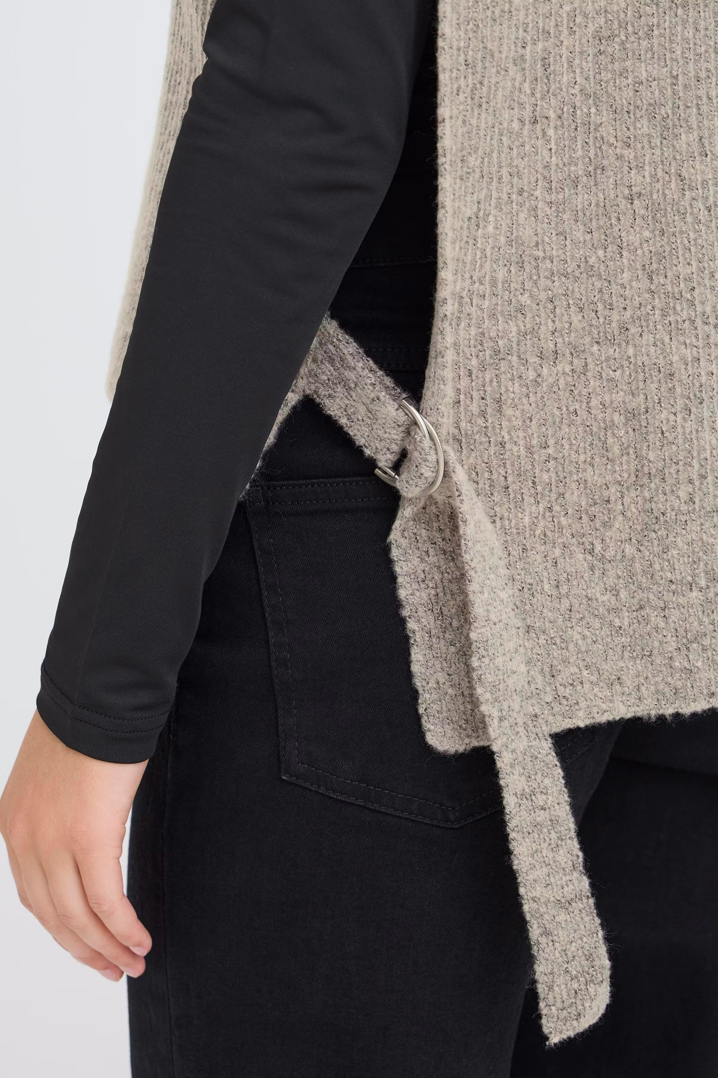 IAMAISE Poncho LOOKBOOK FRONT 20124790-1304011