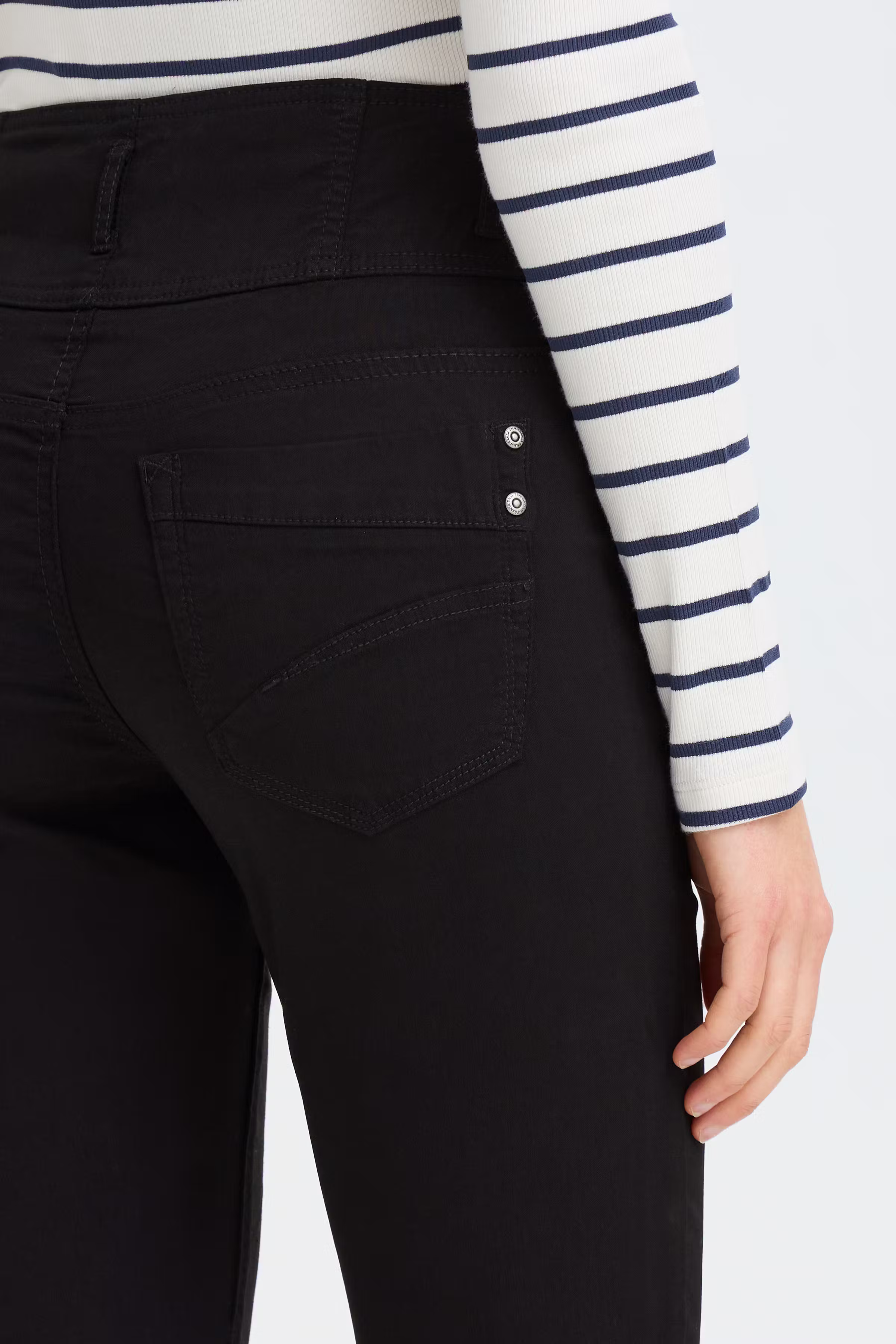 ZALINFR BUKSER LOOKBOOK DETAIL 601749-60096