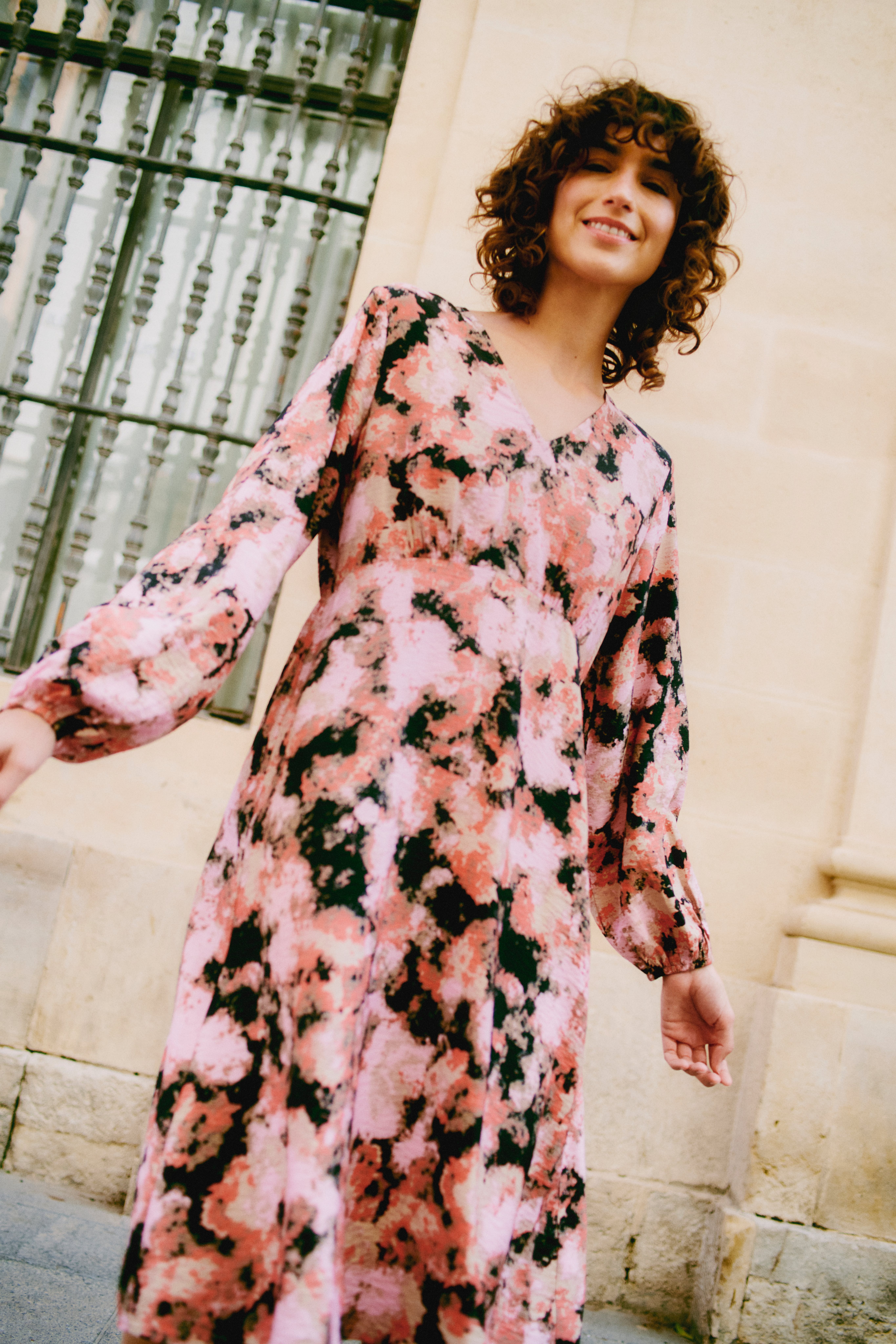 BYIBINE Kleid LOCATION NONE 20816215-204089