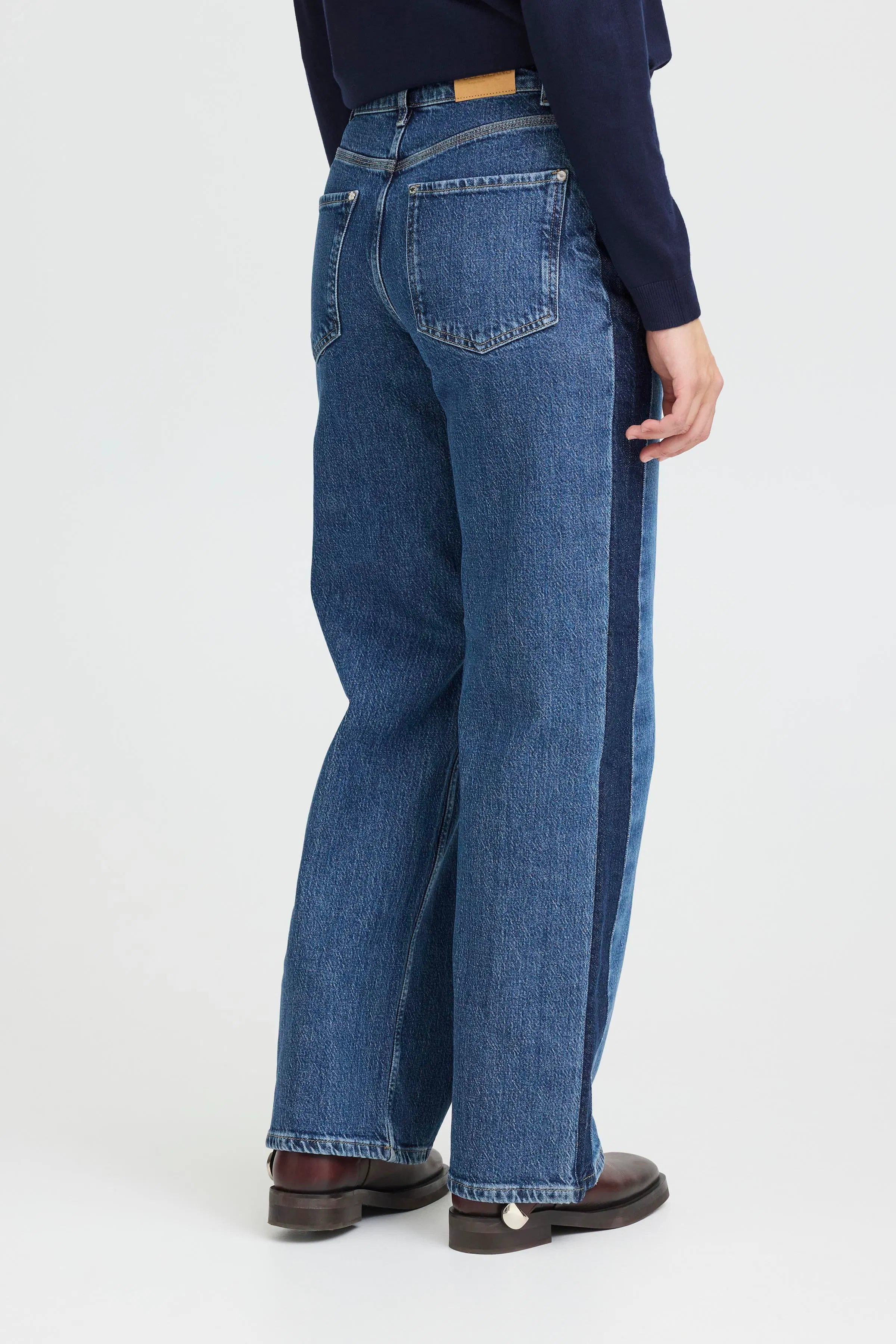 PZVEGA UHW Jeans Wide Leg LOOKBOOK BACK 50209028-200005