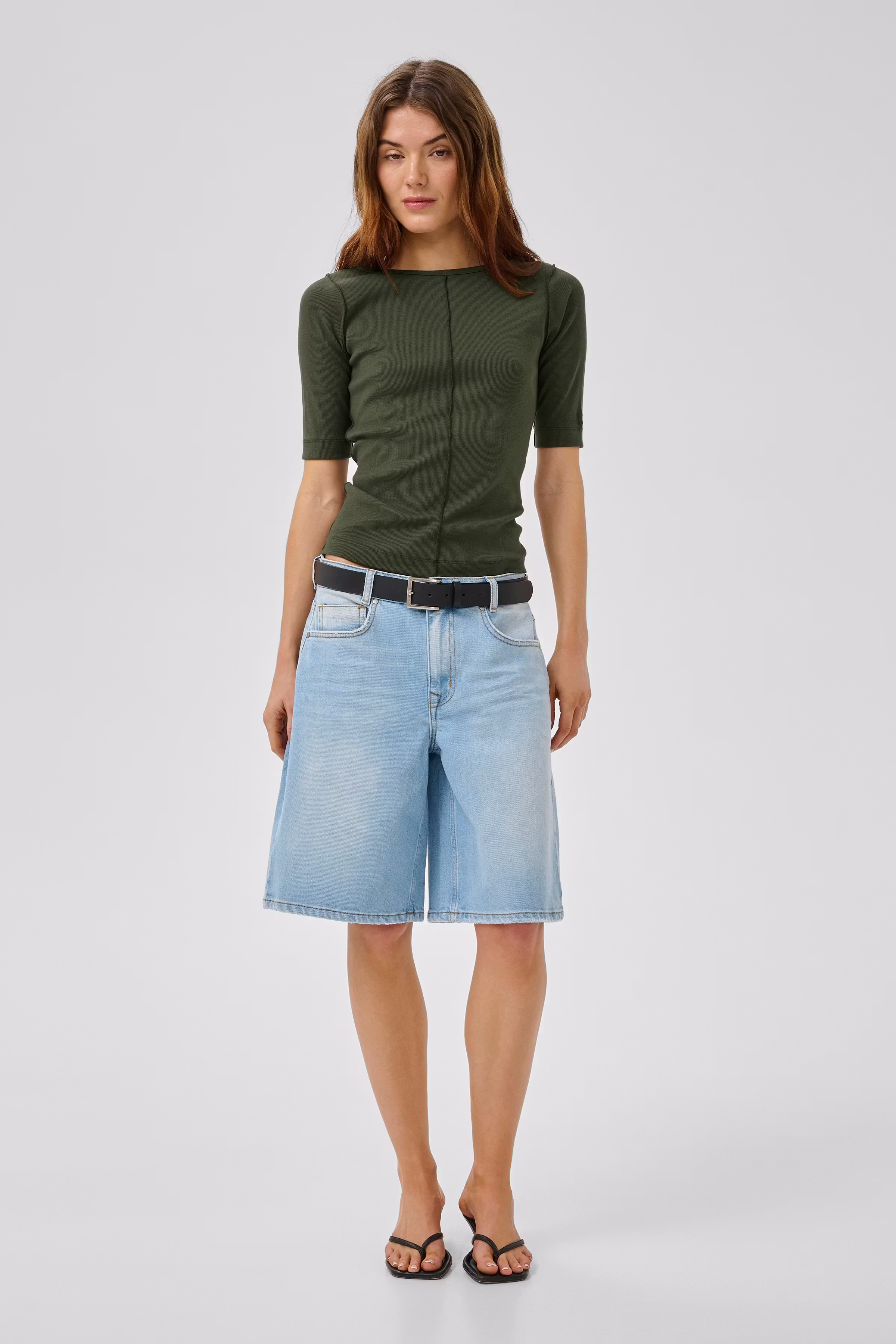 MandyMW T-shirt LOOKBOOK FRONT 10705169-190414