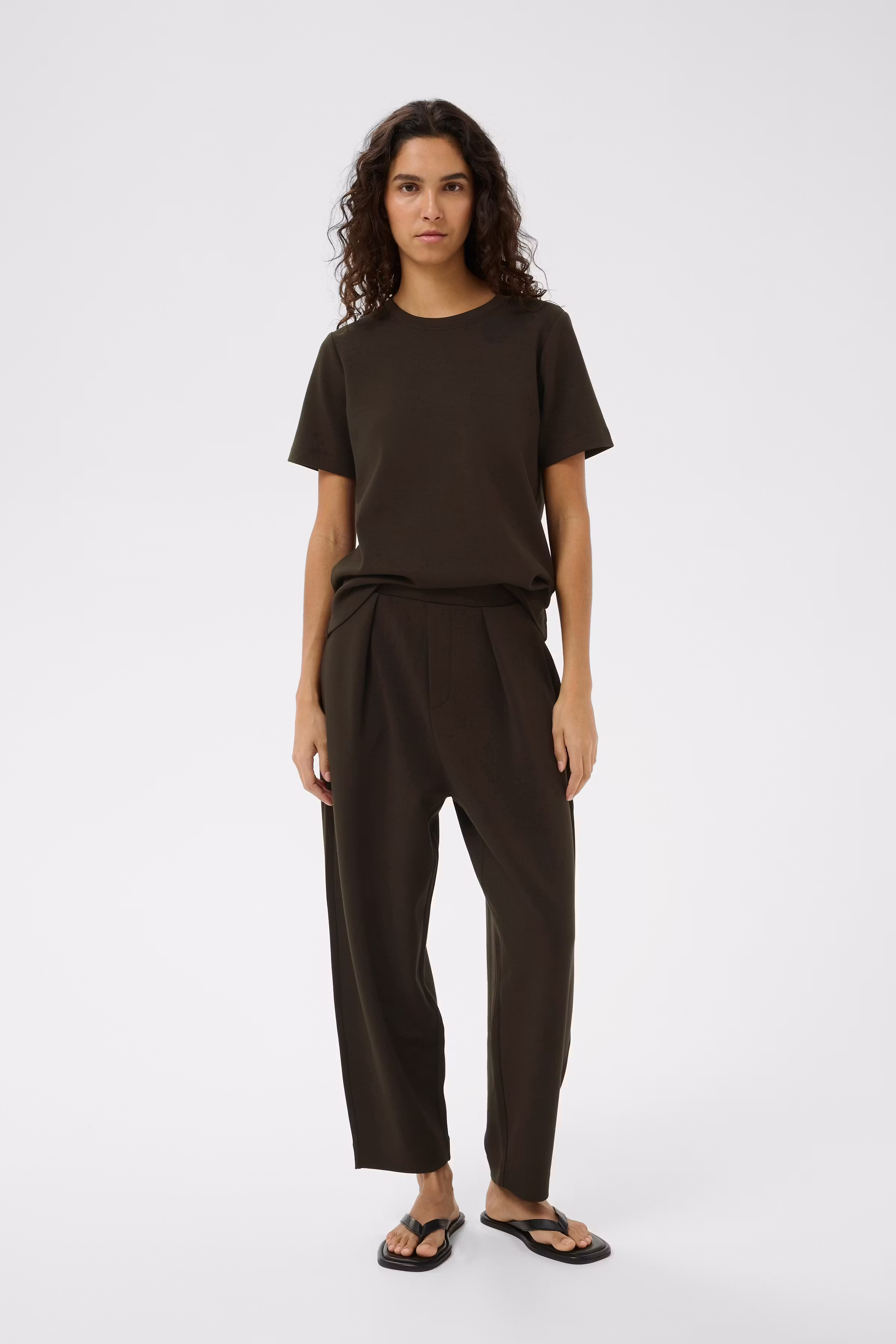 PannieIW Barrel Trousers LOOKBOOK FRONT 30109192-191109