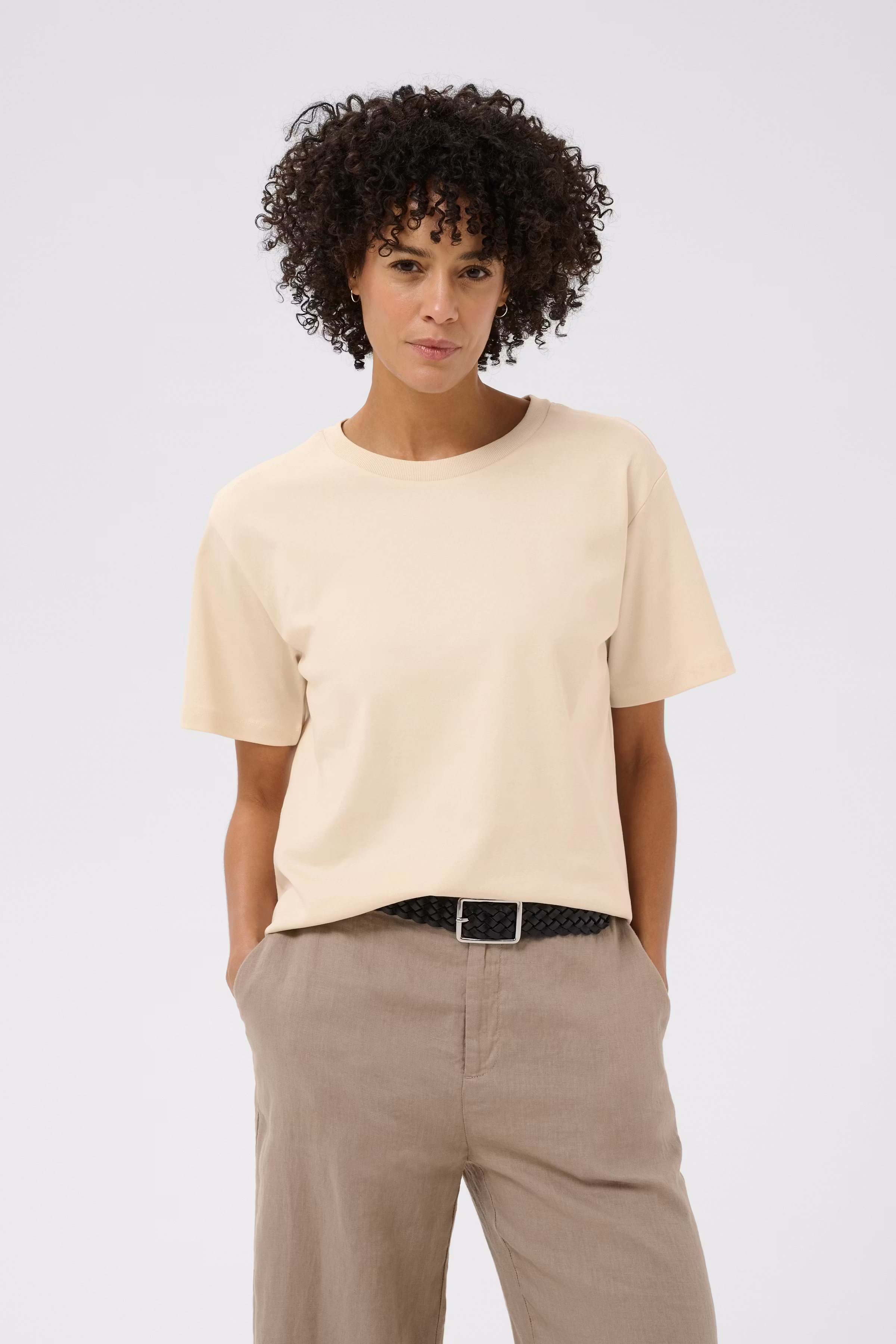 AnnePW T-shirt LOOKBOOK FRONT 30308060-120304