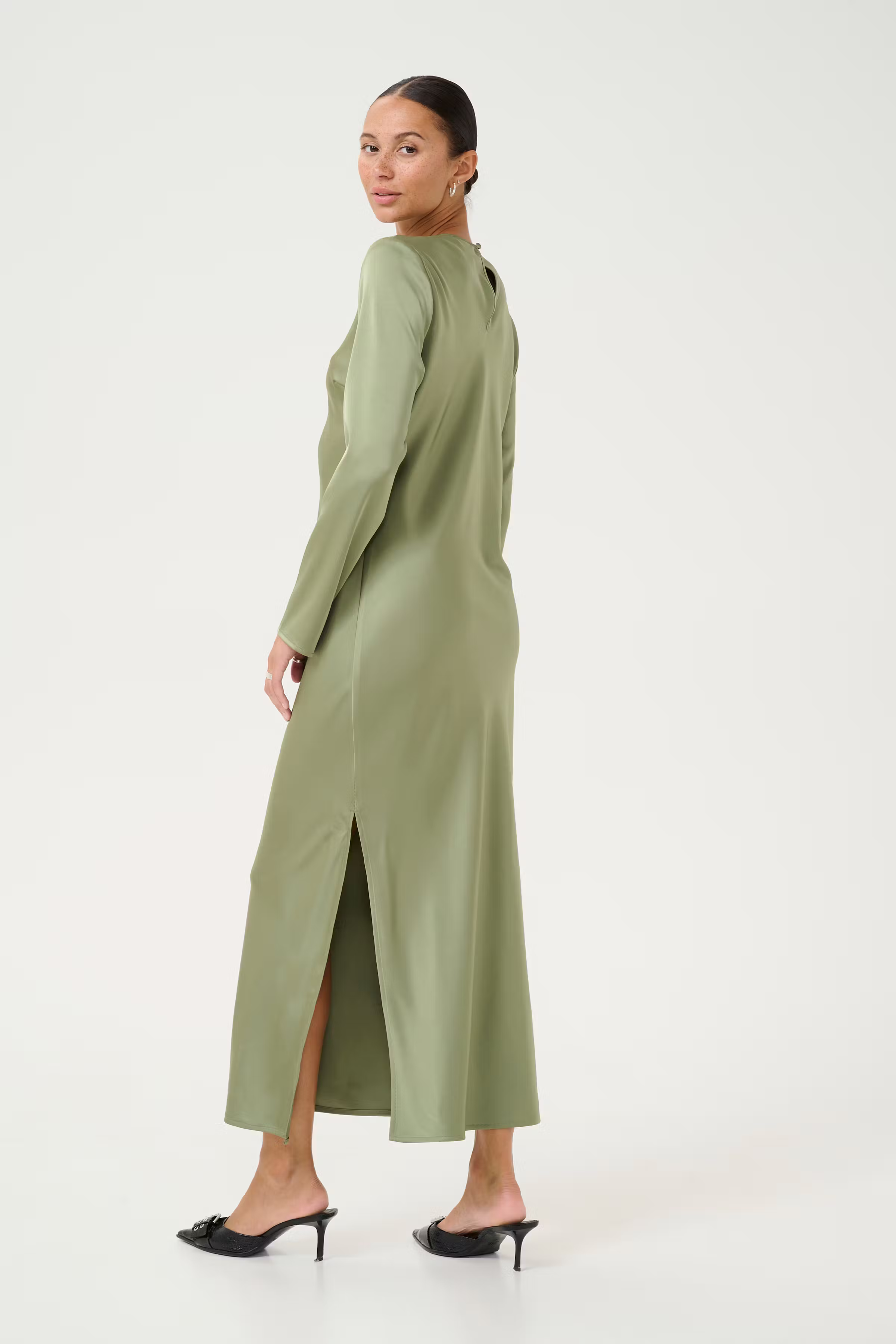 KAhill Kleid LOOKBOOK BACK 10509577-170115