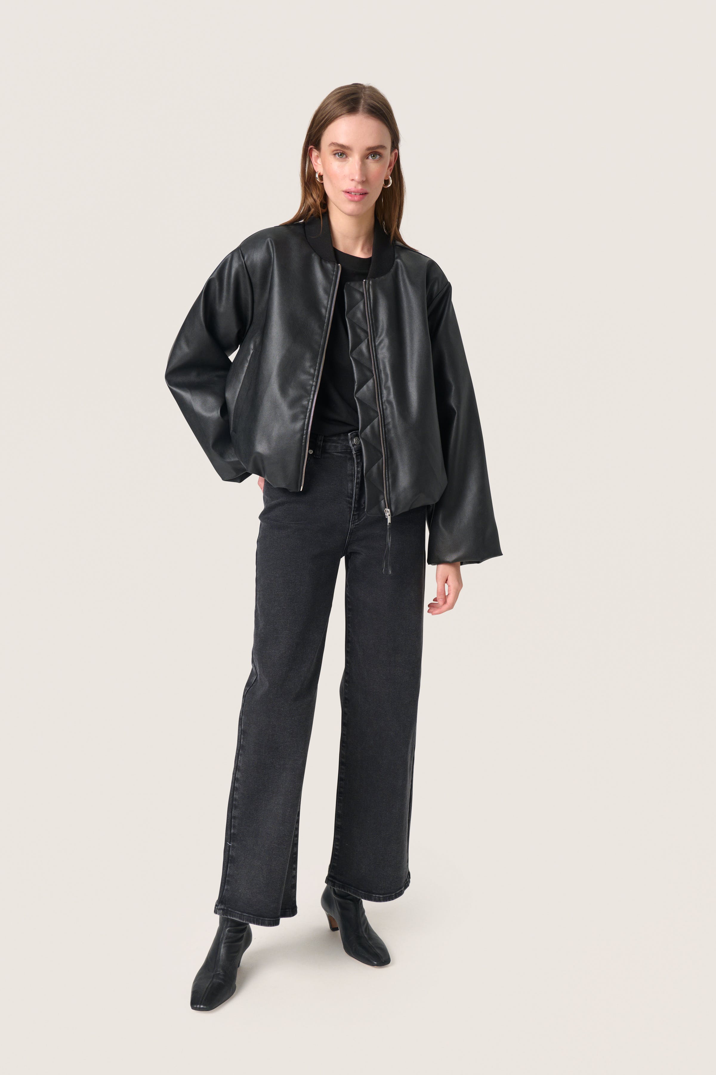 SLTrudea Outerwear LOOKBOOK FRONT 30408253-194008