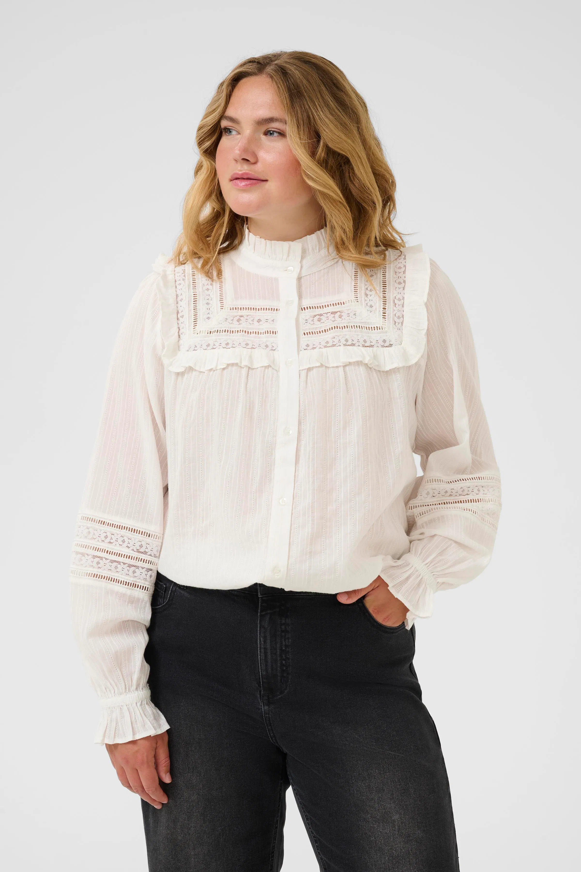 KCjessa Blouse LOOKBOOK FRONT 10584100-110602