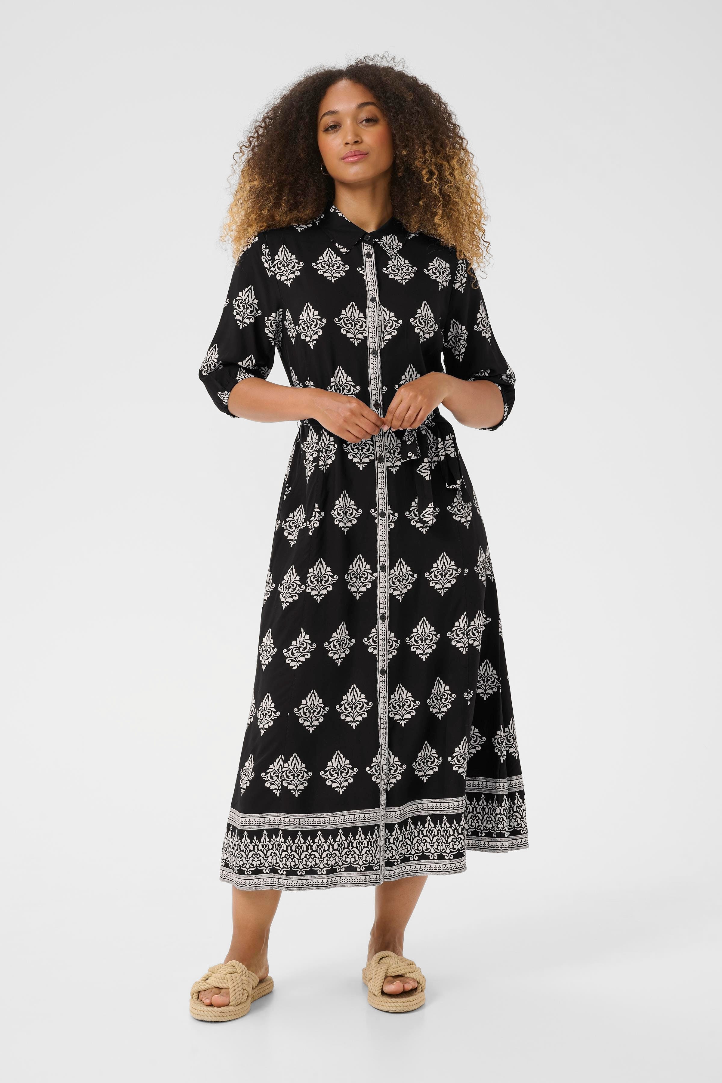 CRTiah Kleid LOOKBOOK FRONT 10611340-108048