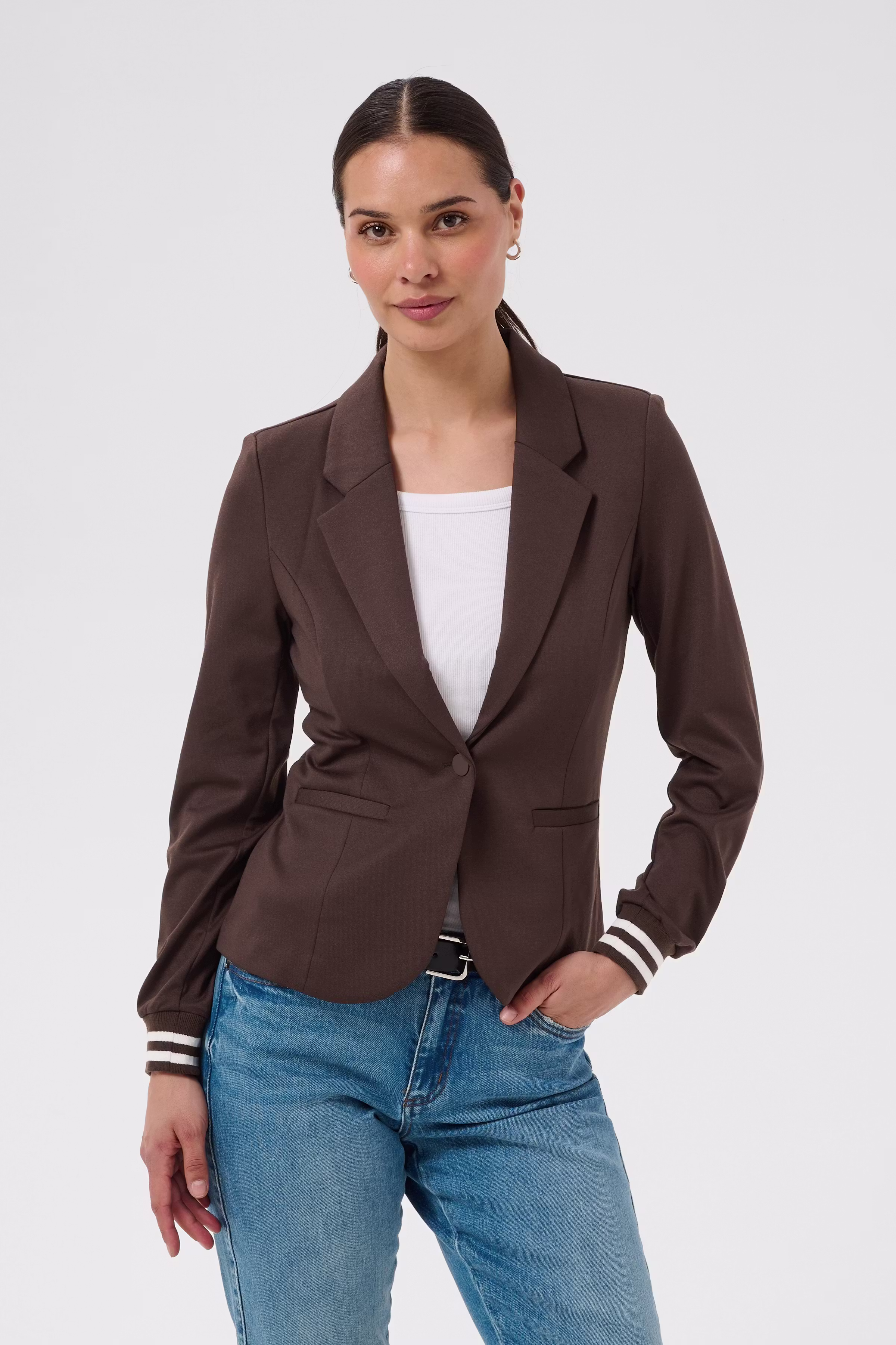 Kinnie Blazer LOOKBOOK FRONT 10550800-109668