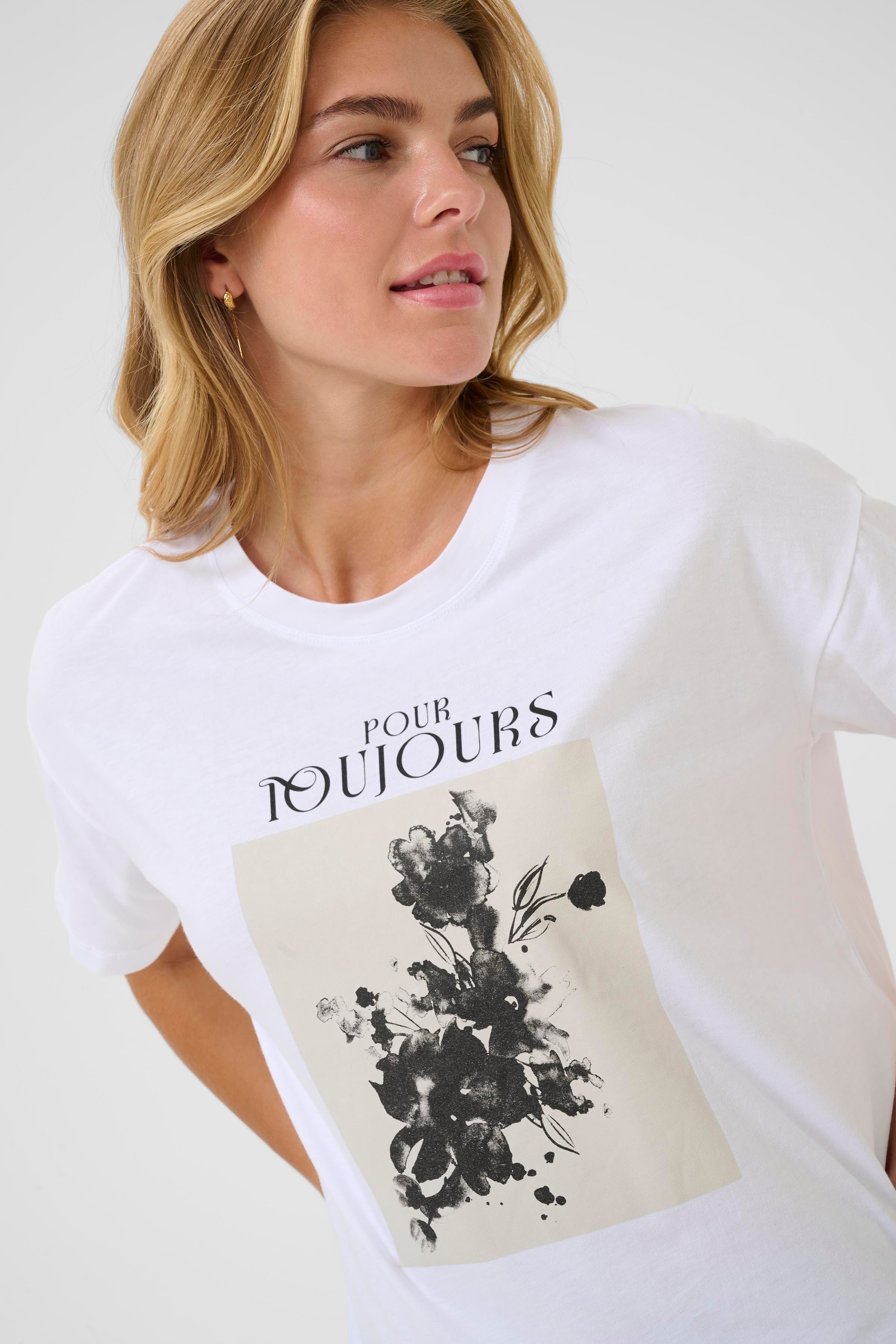 KAvivie T-shirt LOOKBOOK DETAIL 10510215-107790