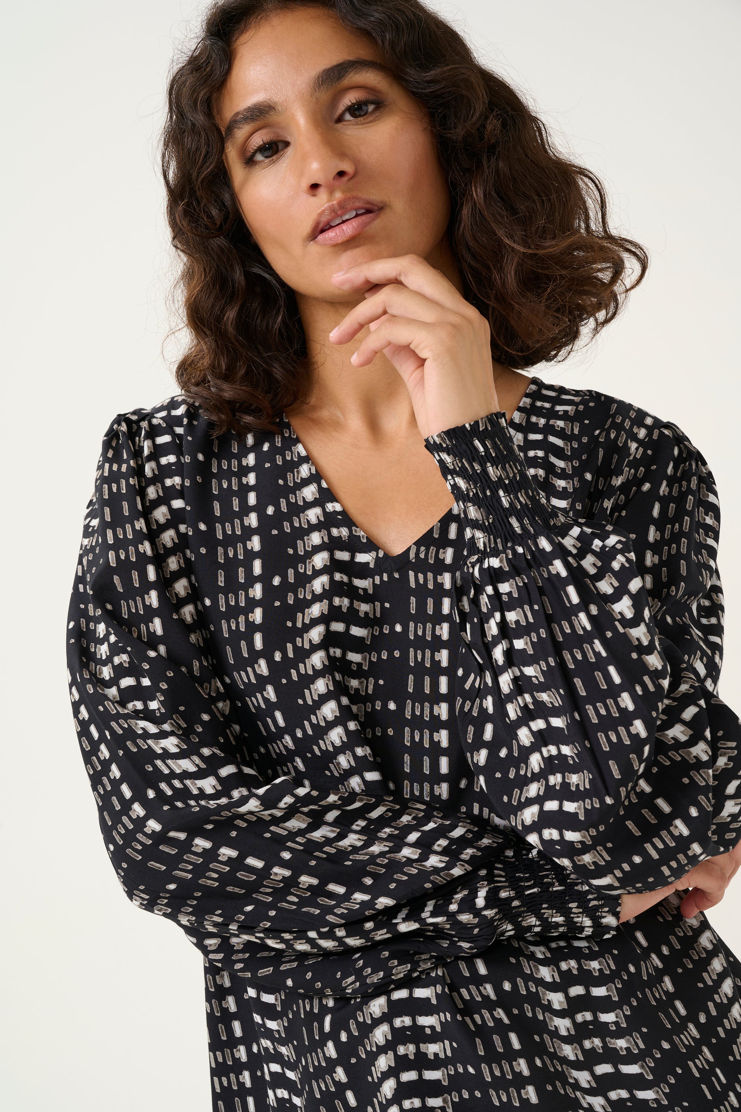 KAalice Bluse LOOKBOOK DETAIL 10509405-106972