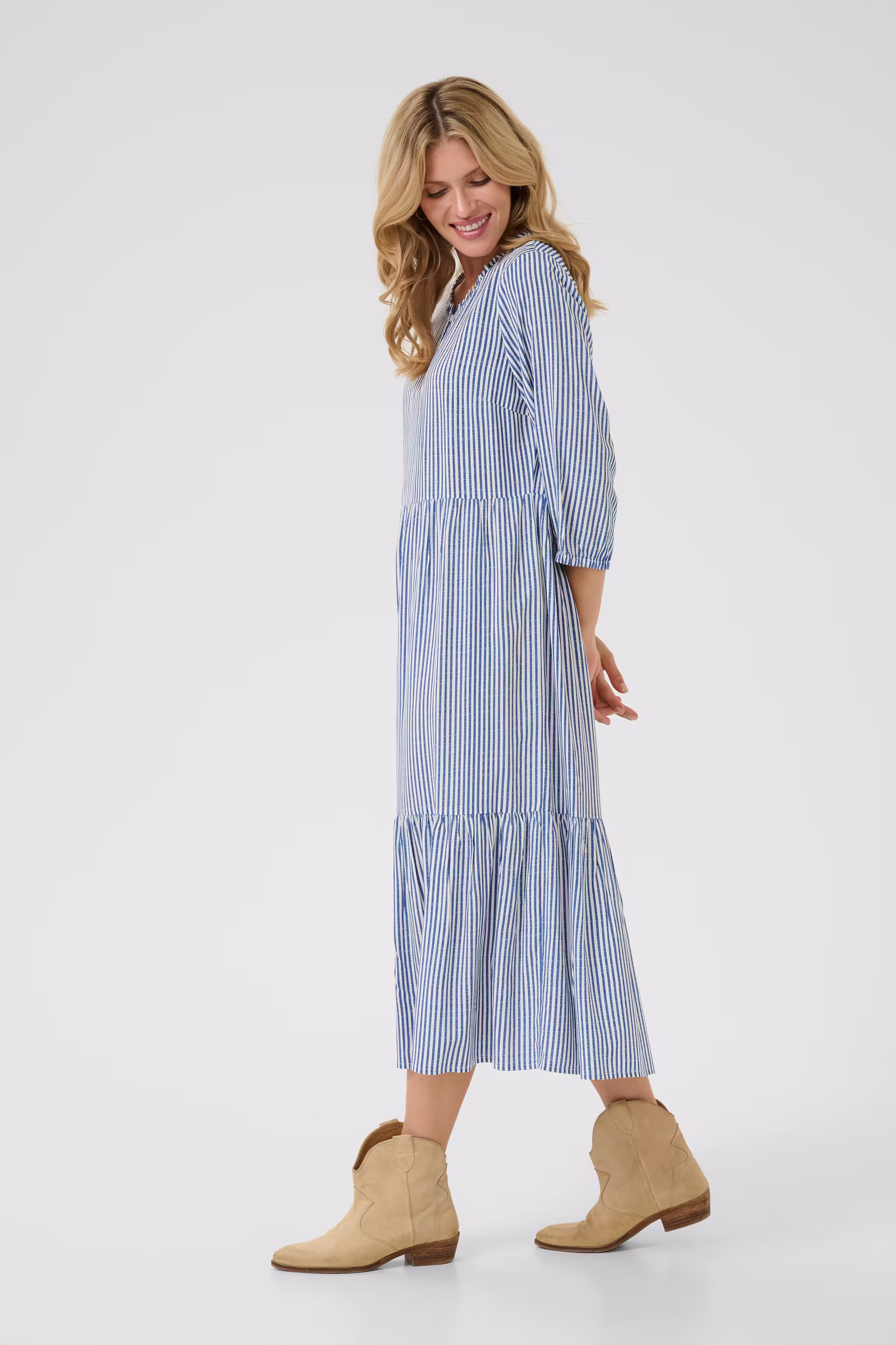 CRTiah Dress LOOKBOOK BACK 10606285-104155