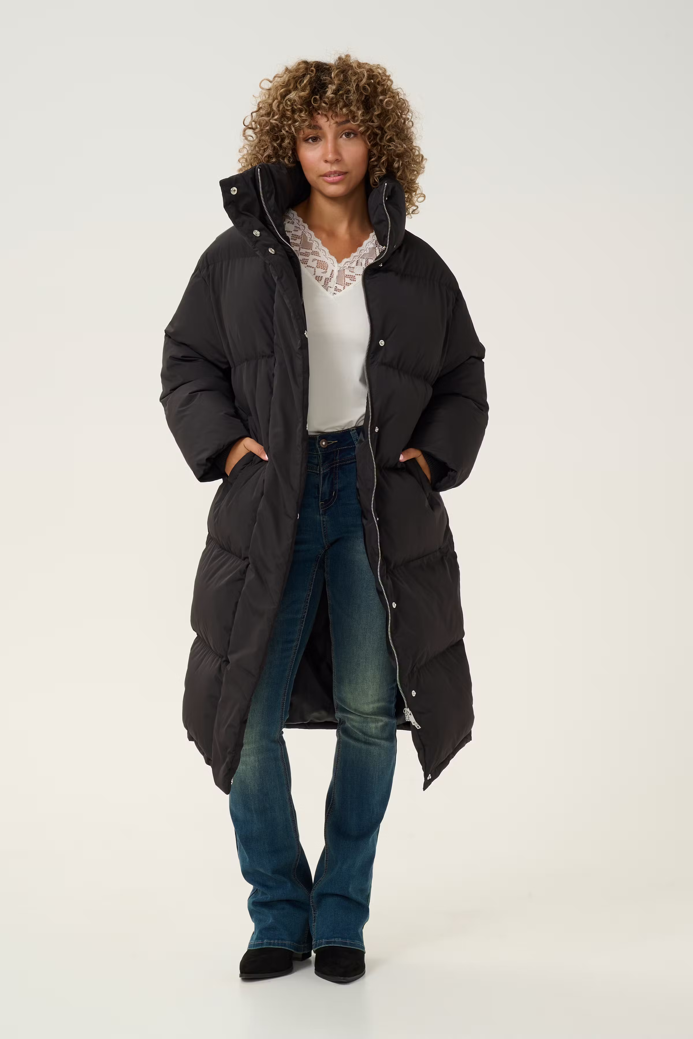 CRFrona Jacke LOOKBOOK FRONT 10613039-100120