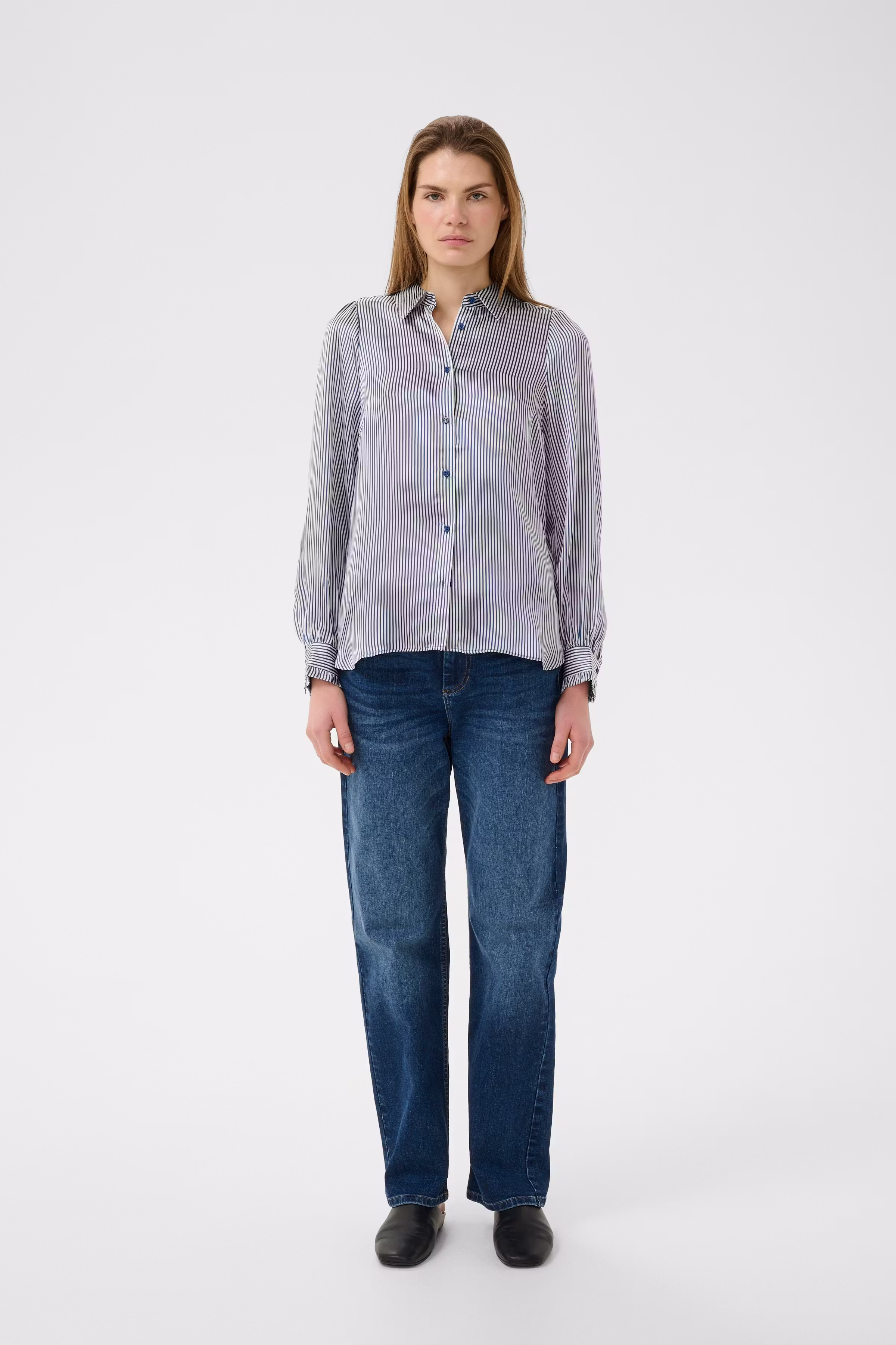 LarinaIW Overhemd LOOKBOOK FRONT 30110622-304097