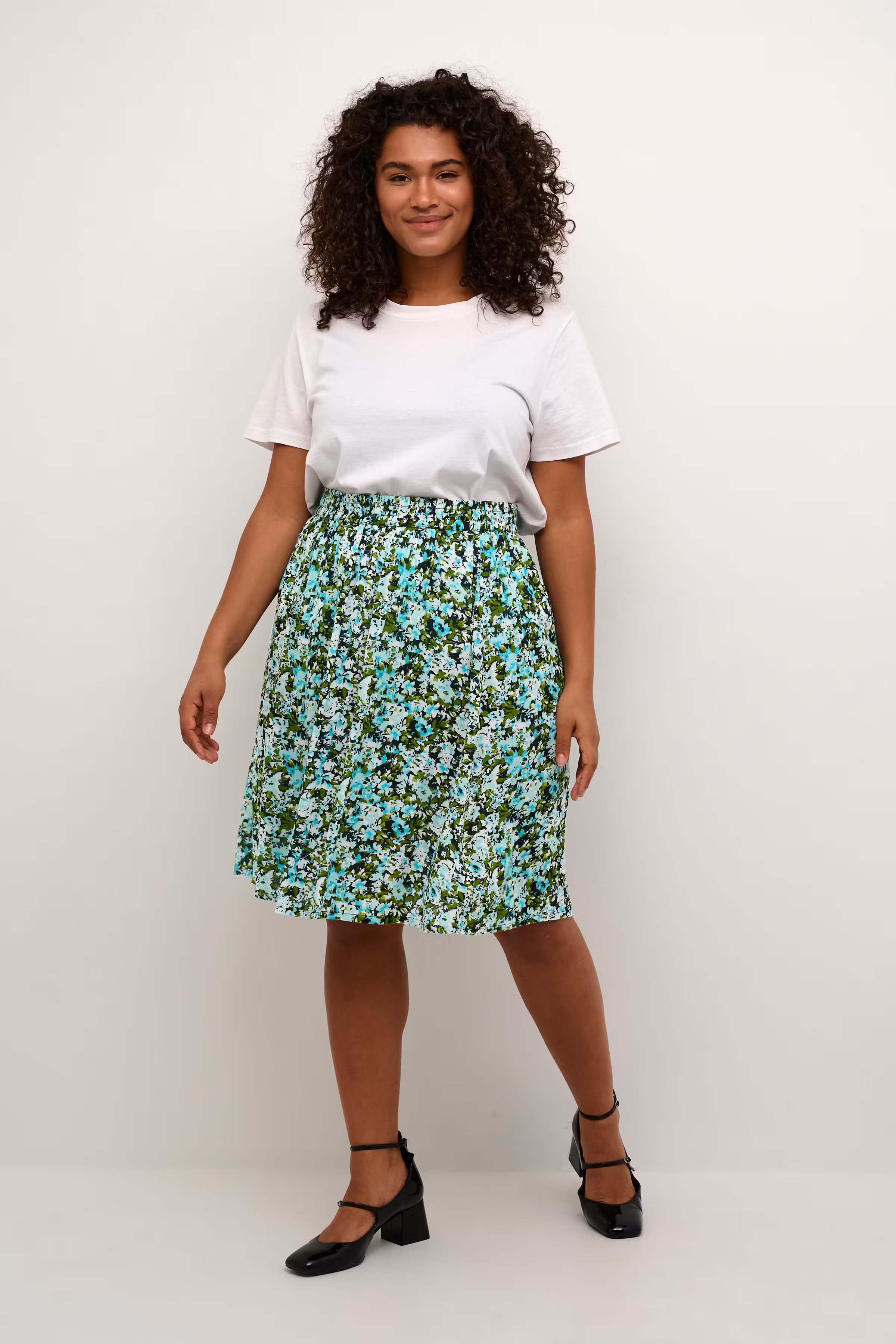 KCami Skirt LOOKBOOK FRONT 10582350-105802
