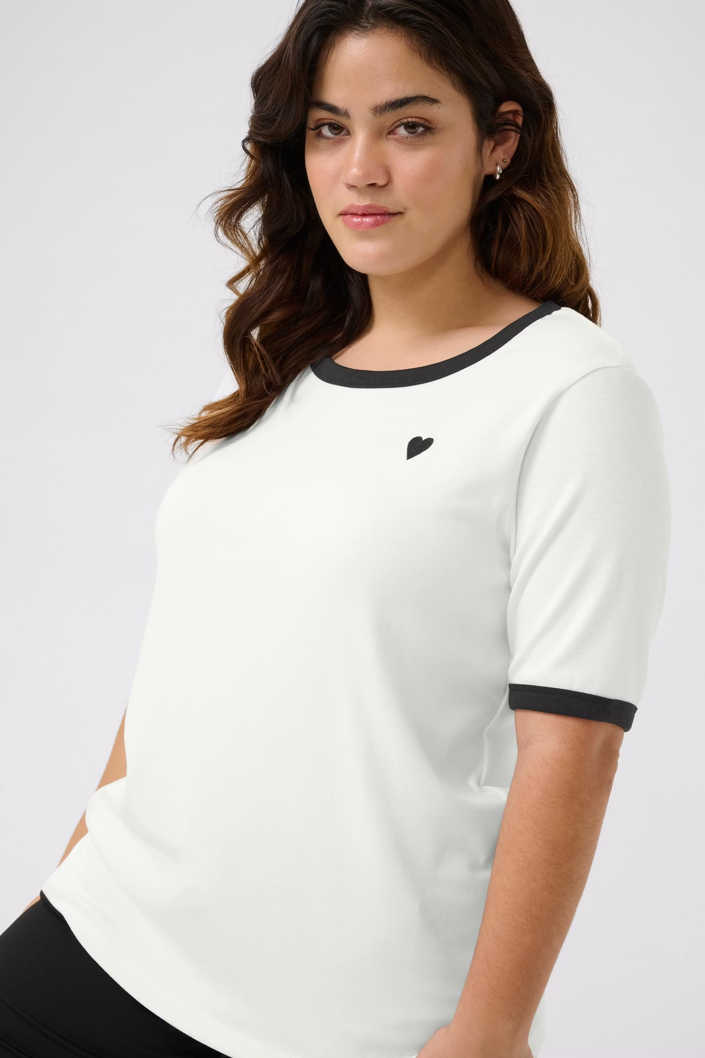 KCliana T-shirt LOOKBOOK DETAIL 10583185-107499