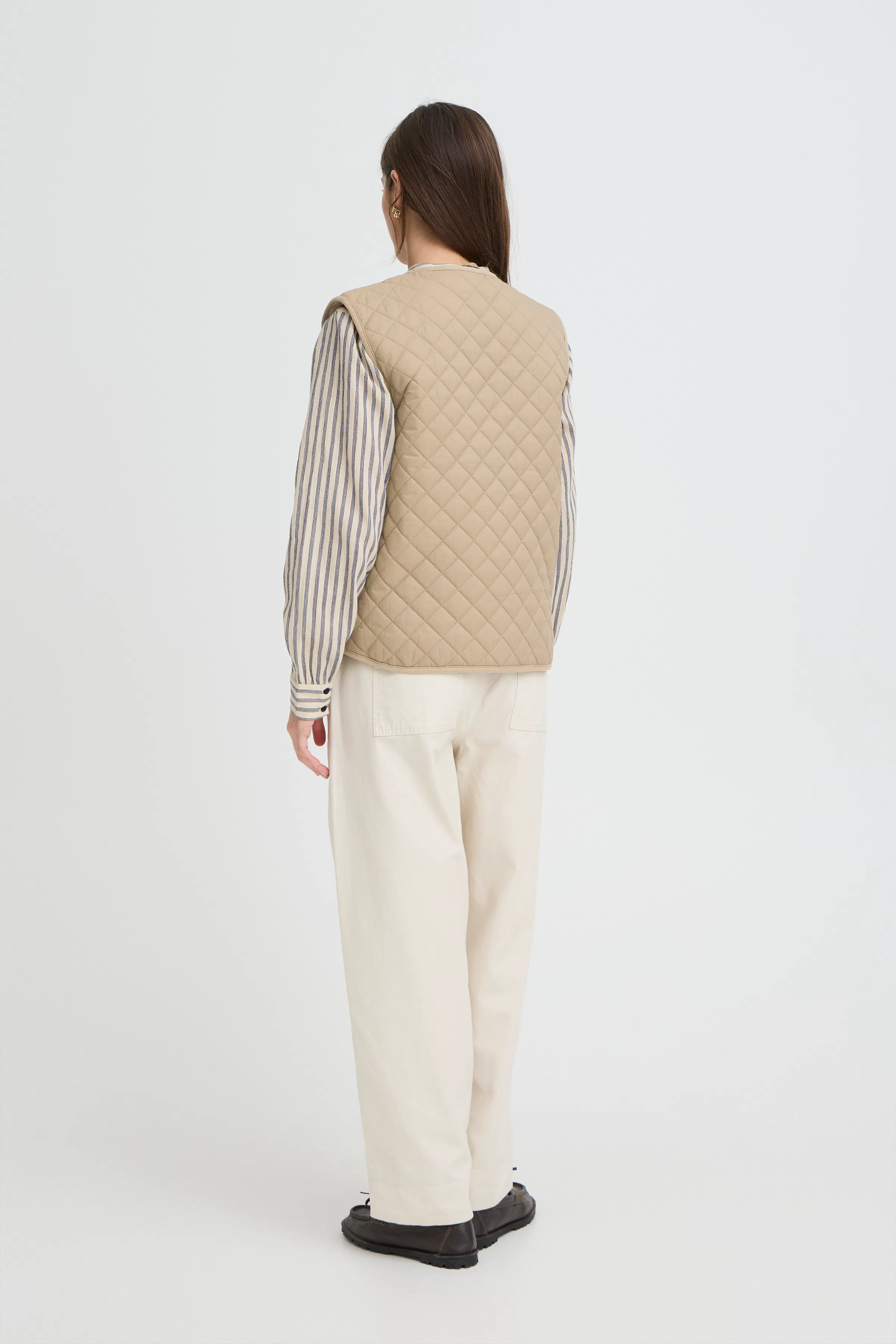 BYBERTA Vest yttertøj LOOKBOOK BACK 20818517-171109