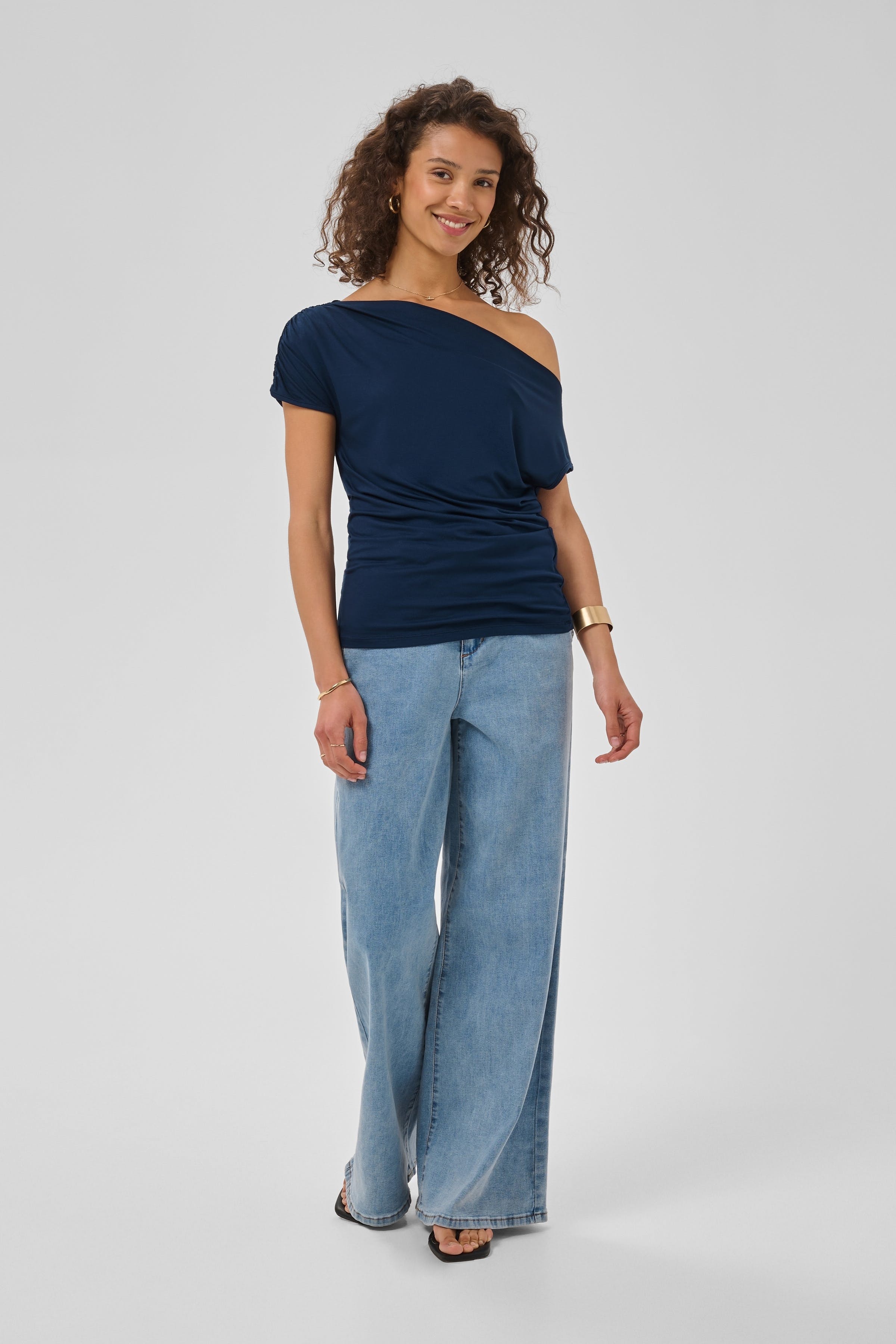 CRSonya Top LOOKBOOK FRONT 10615791-193923