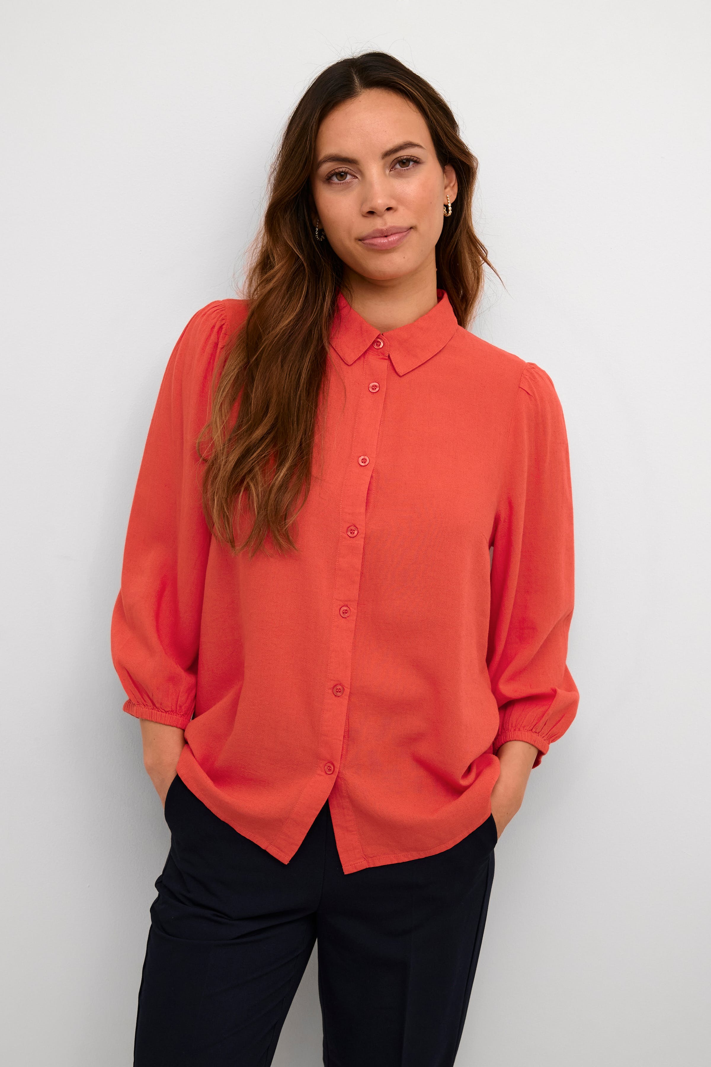 KAmilia Lin skjorte LOOKBOOK FRONT 10508361-181651