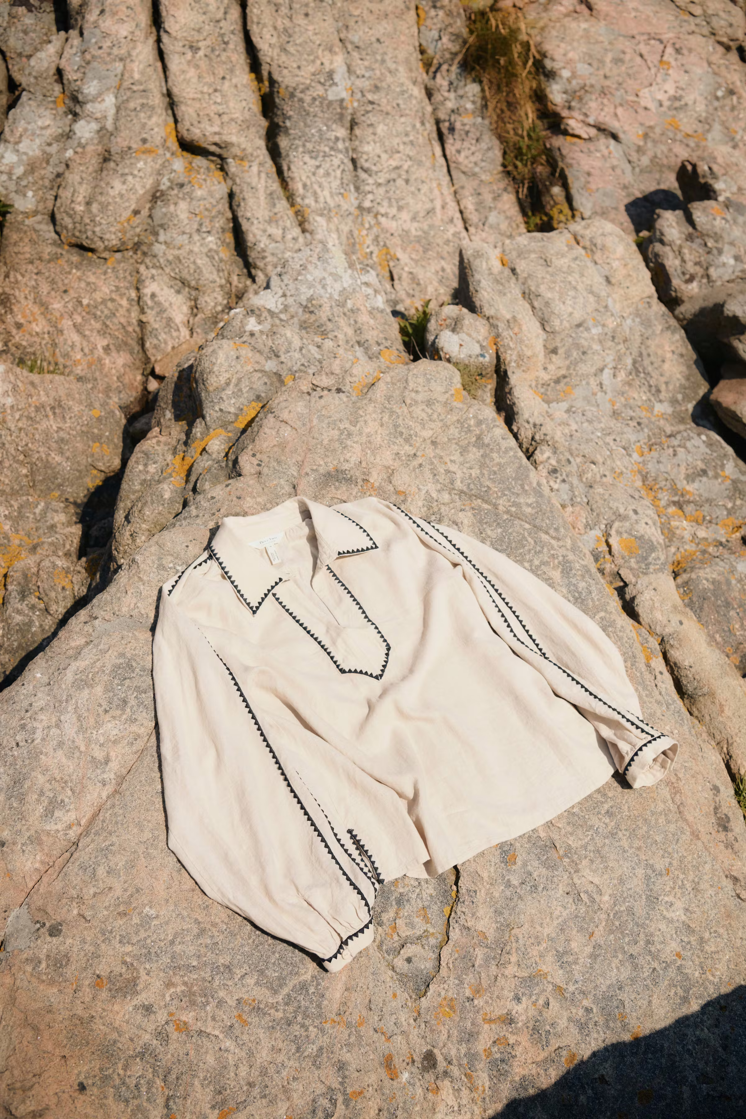 AimyPW Bluse LOCATION NONE 30310419-130401